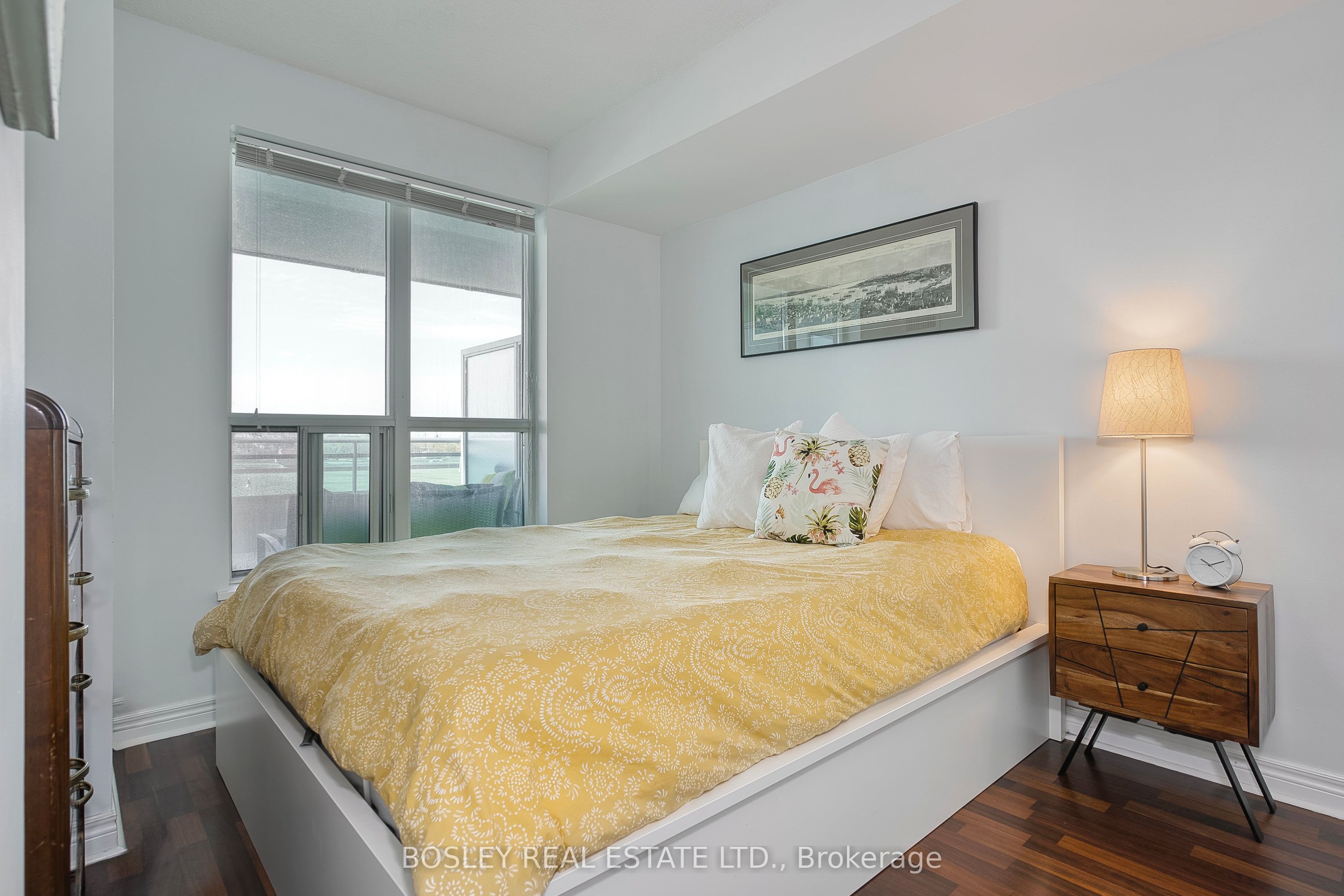 #326 - 60 Fairfax Crescent Property Photo 7