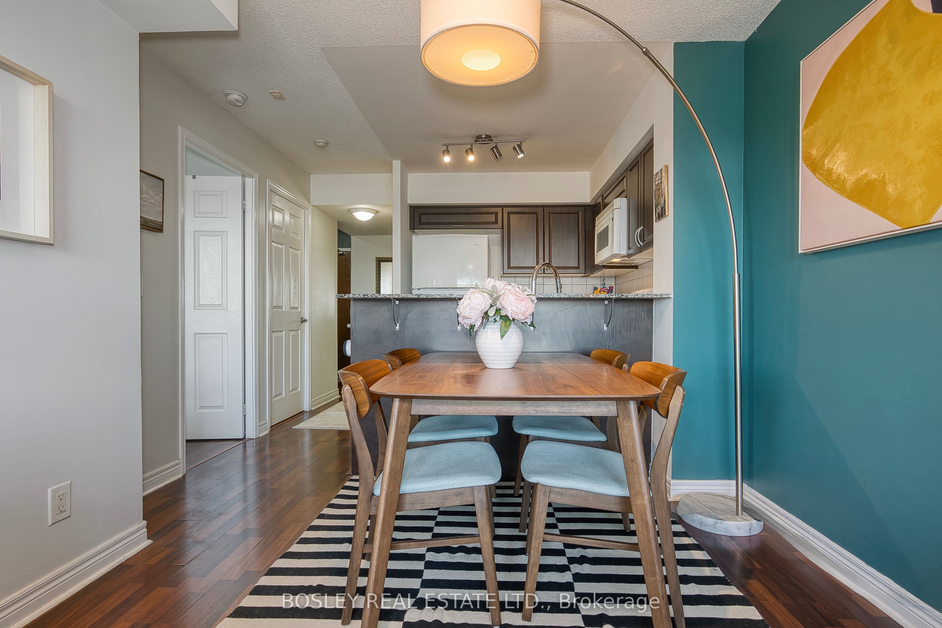 #326 - 60 Fairfax Crescent Property Photo 11