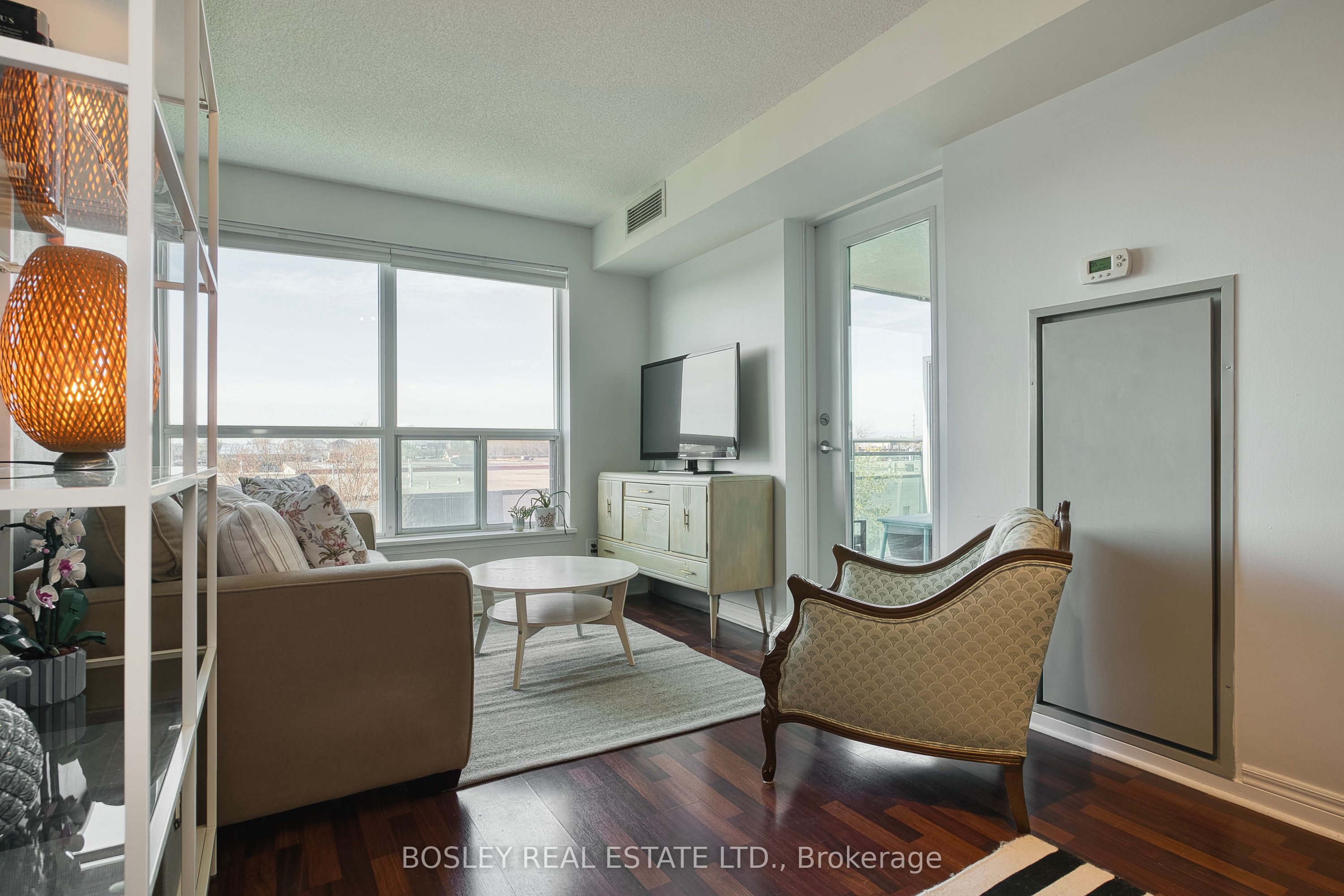 #326 - 60 Fairfax Crescent Property Photo 12