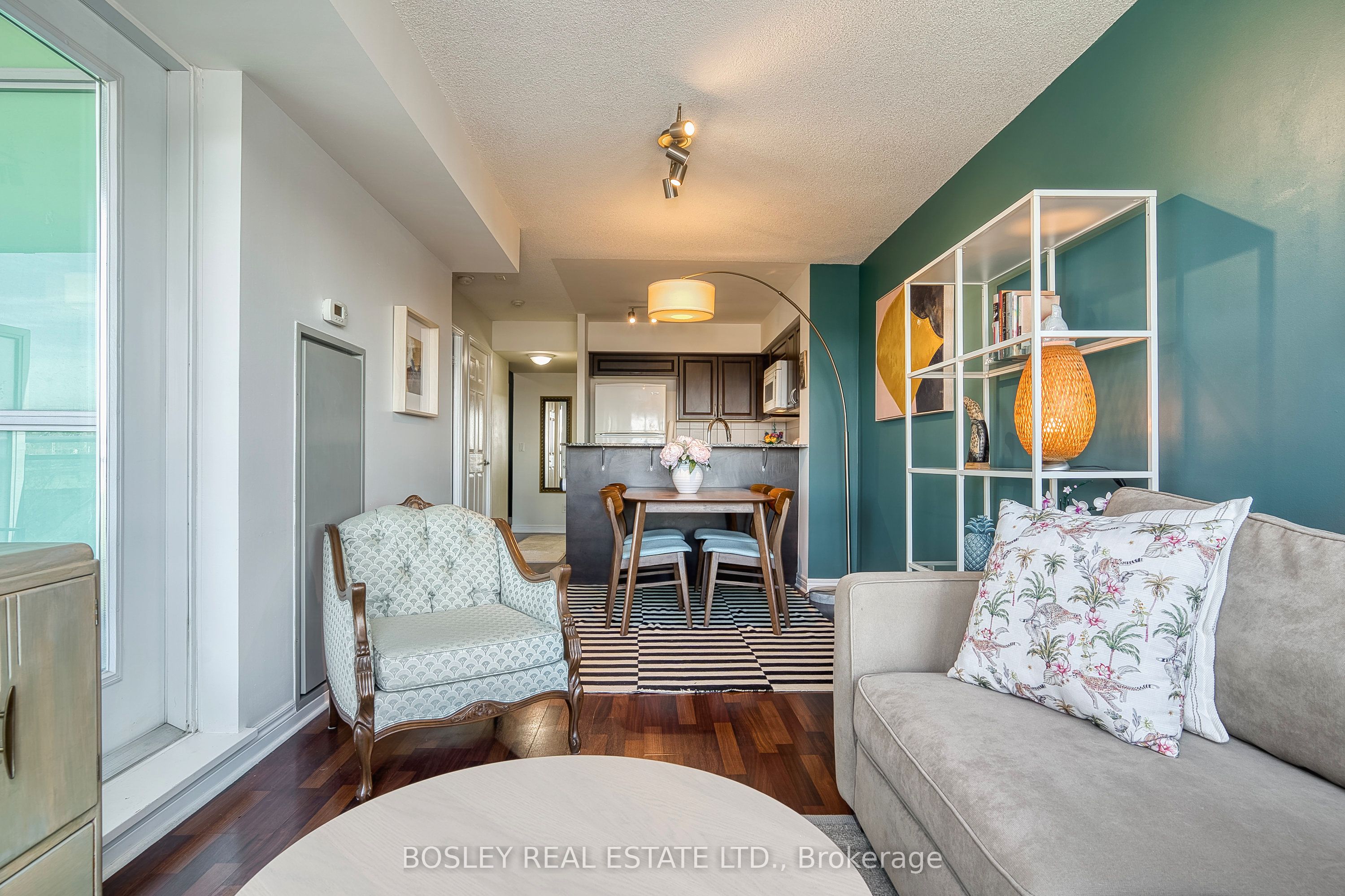 #326 - 60 Fairfax Crescent Property Photo 15