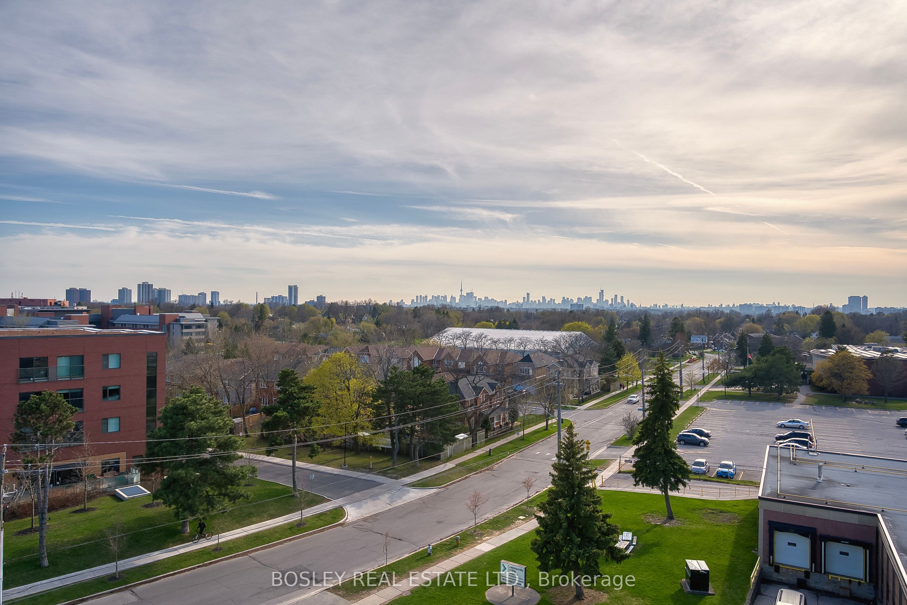 #326 - 60 Fairfax Crescent Property Photo 21