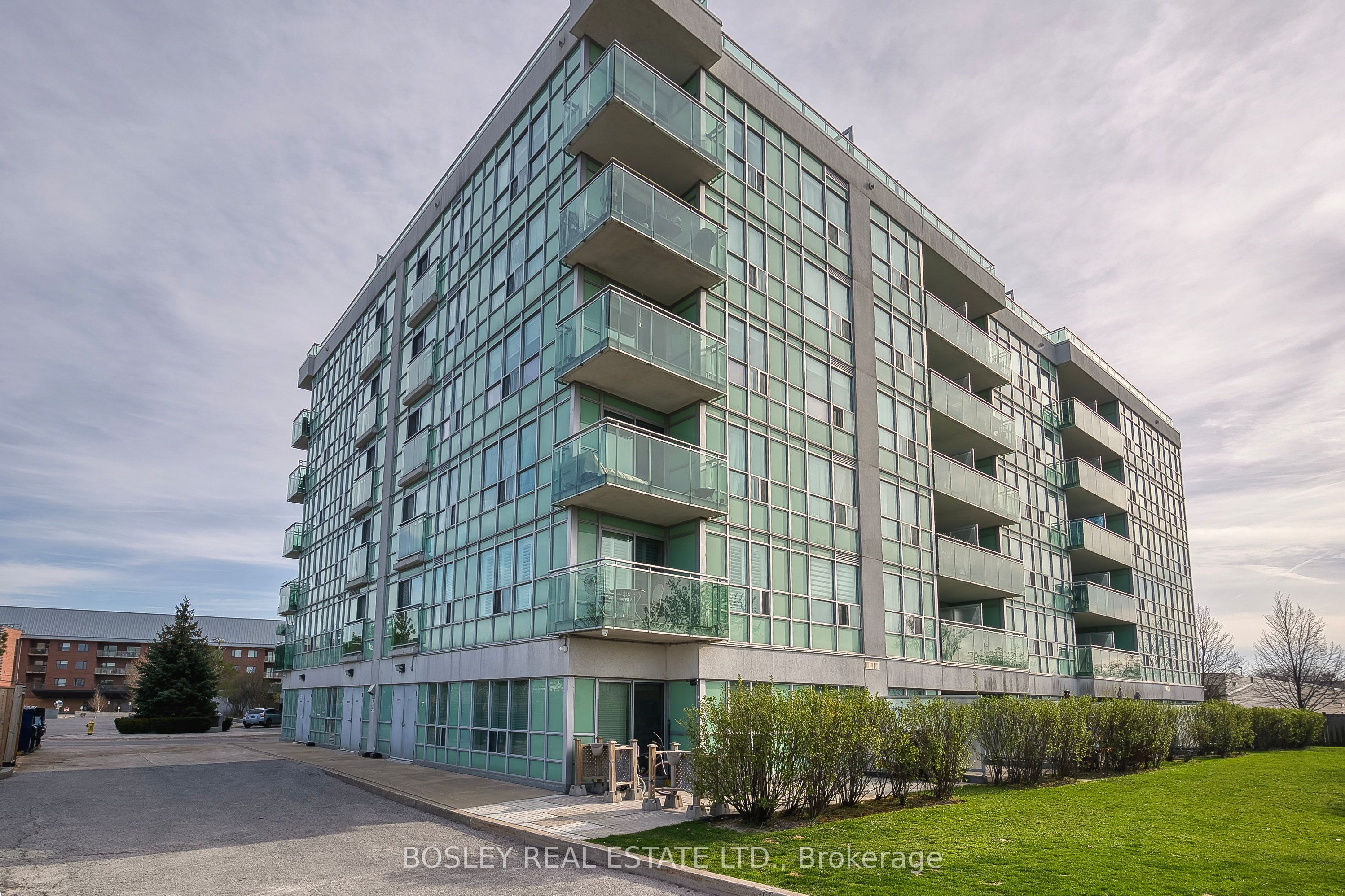 #326 - 60 Fairfax Crescent Property Photo 22