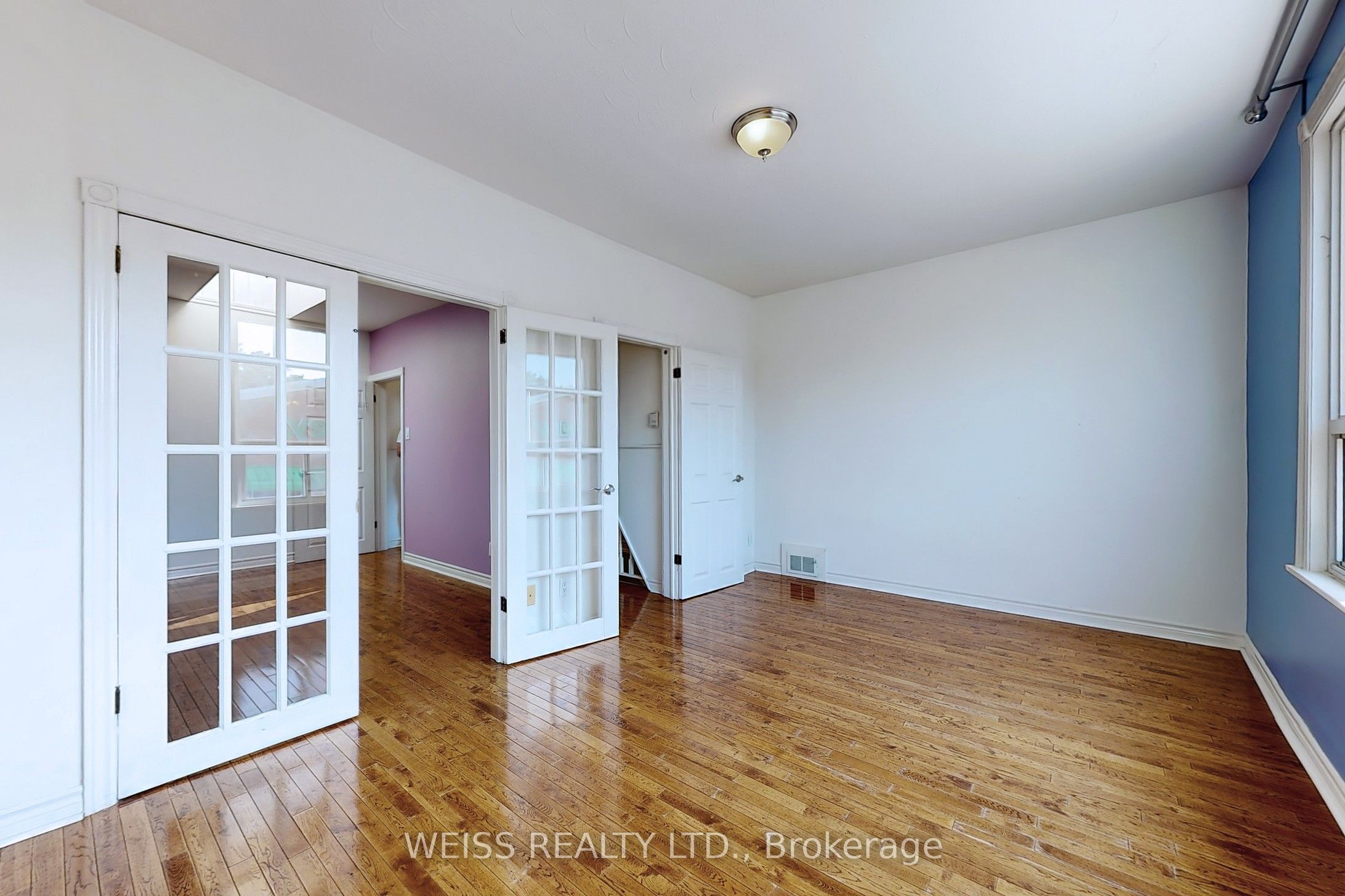 #upper - 2468 Danforth Avenue Property Photo 6