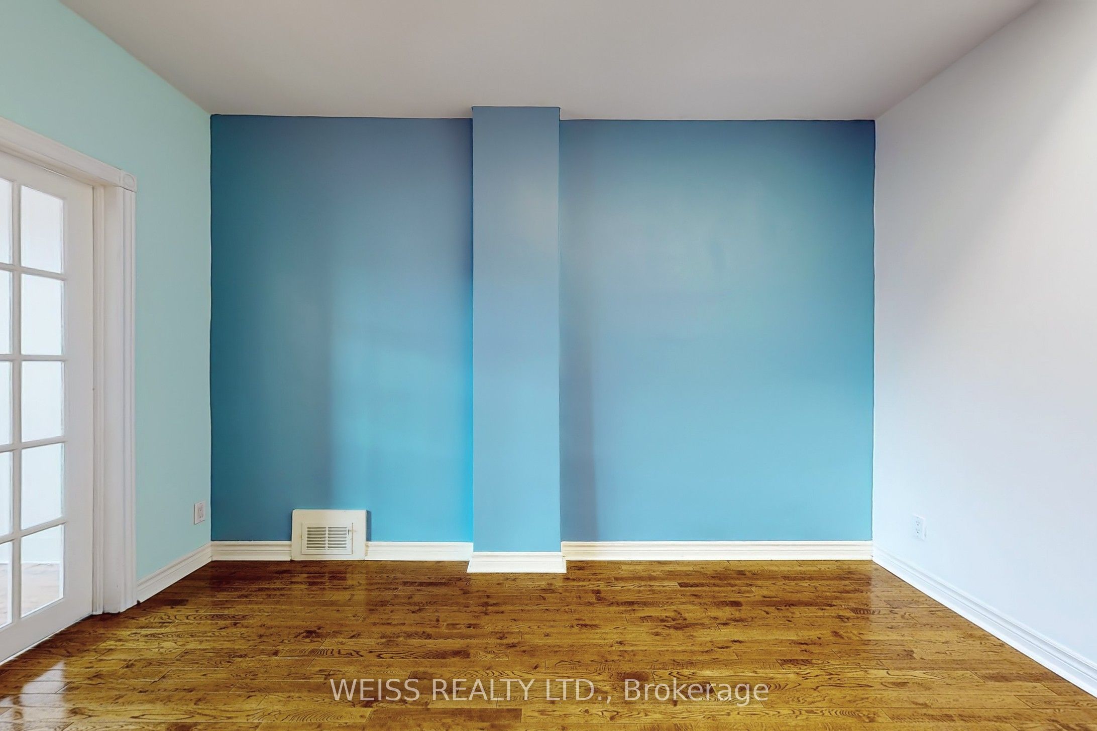 #upper - 2468 Danforth Avenue Property Photo 8