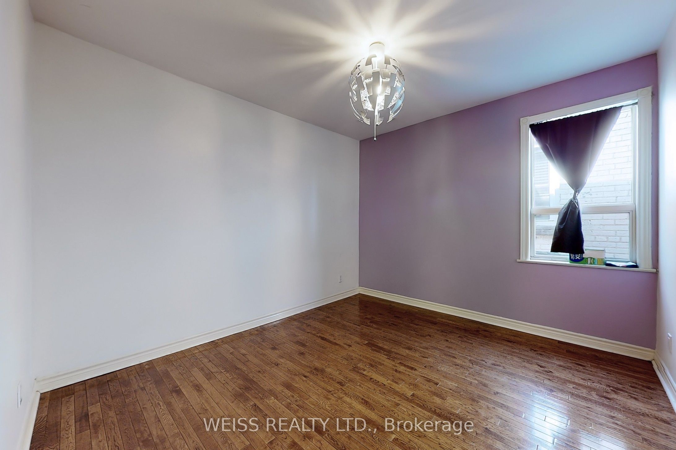 #upper - 2468 Danforth Avenue Property Photo 10