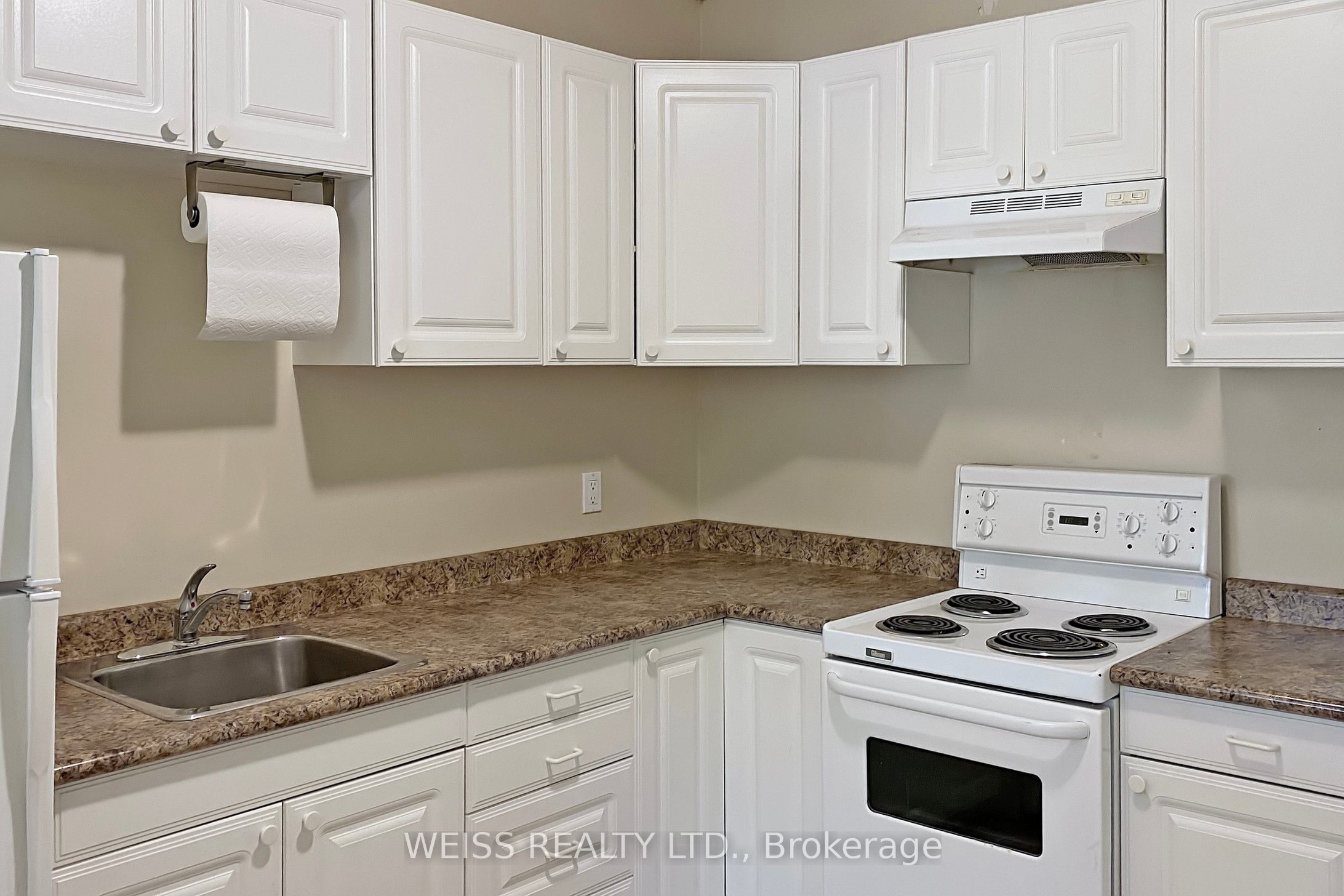 #upper - 2468 Danforth Avenue Property Photo 15