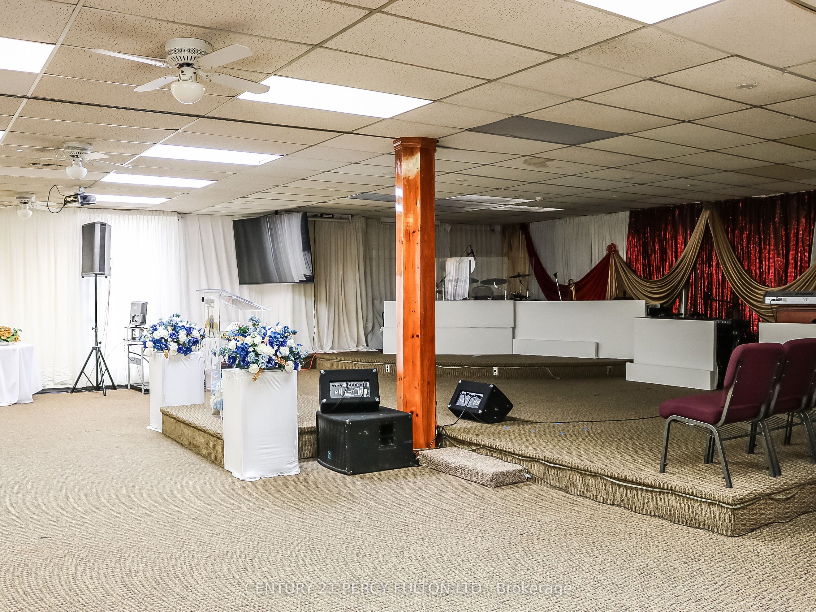 1095 Bellamy Road N Property Photo 6