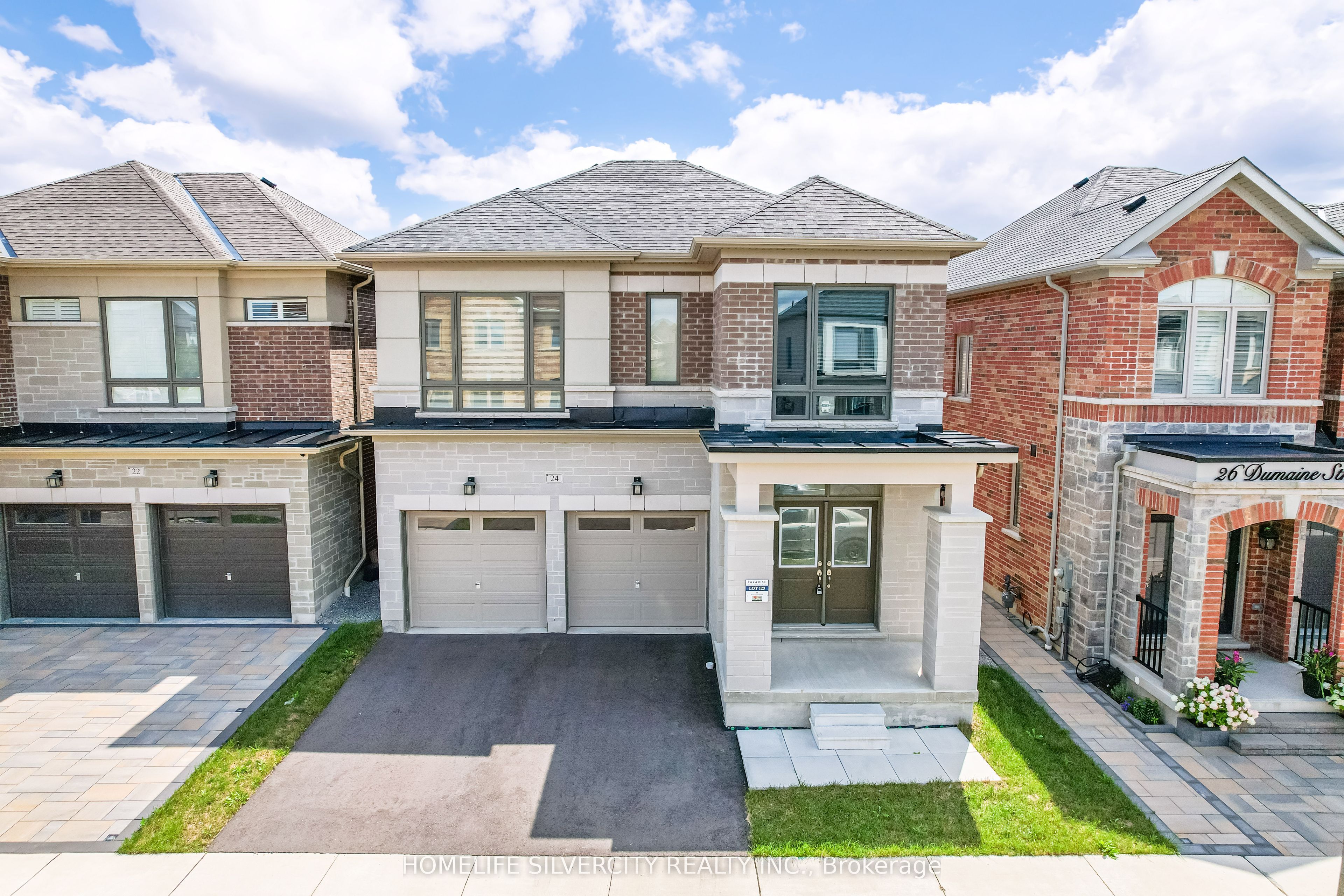 24 Dumaine St Property Photo 1