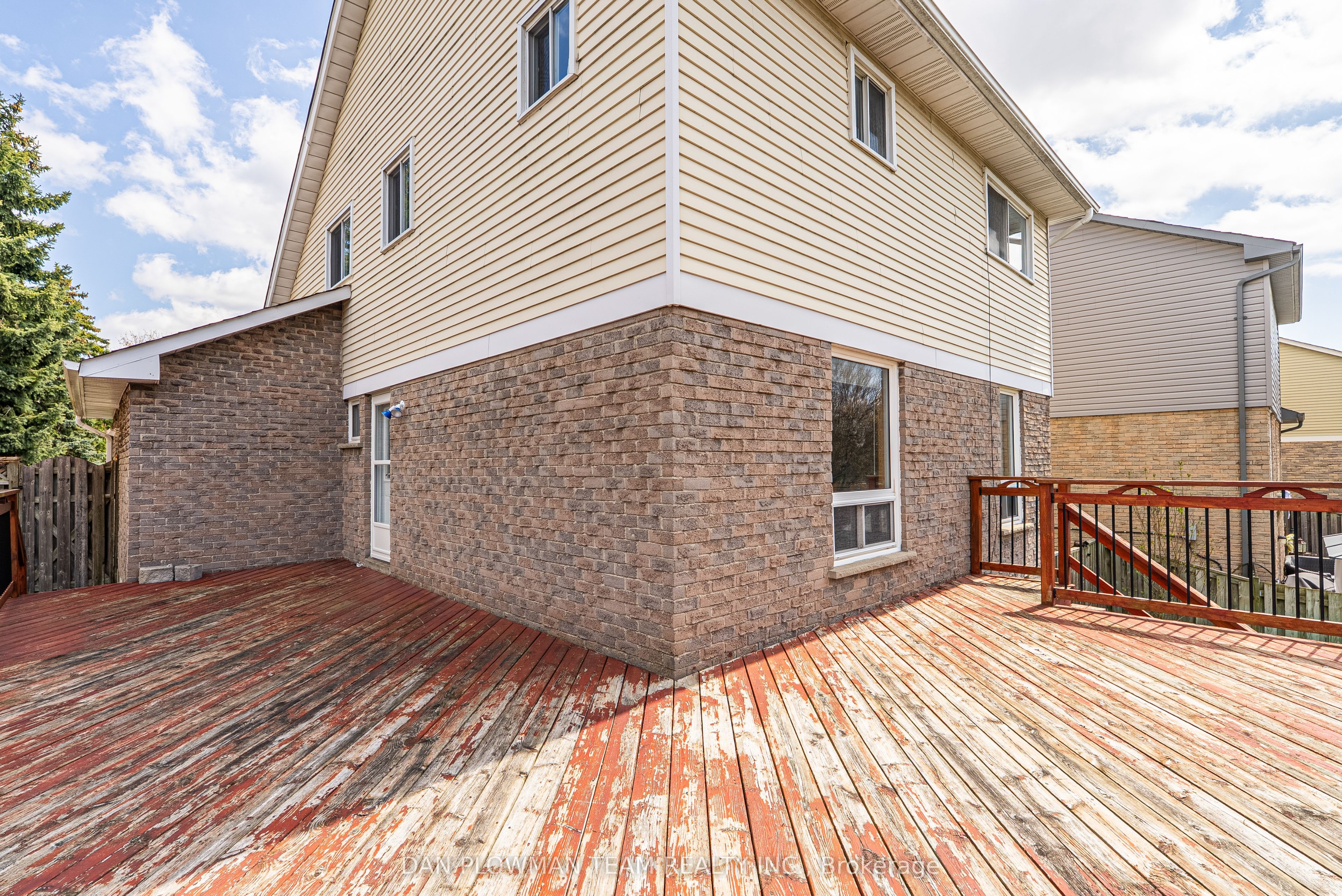 12 Vanessa Place Property Photo 32