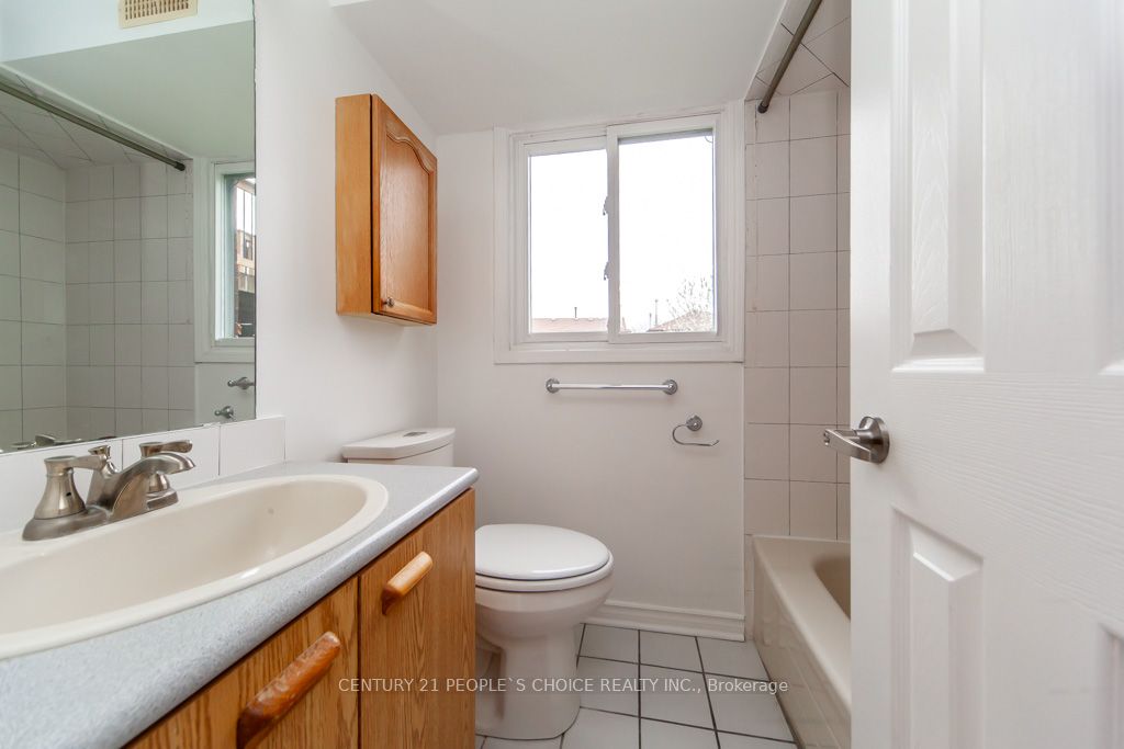 35 Fernbank Place Property Photo 13