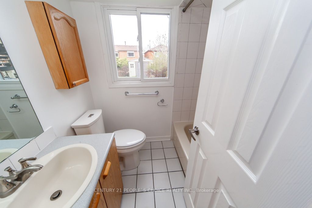 35 Fernbank Place Property Photo 15