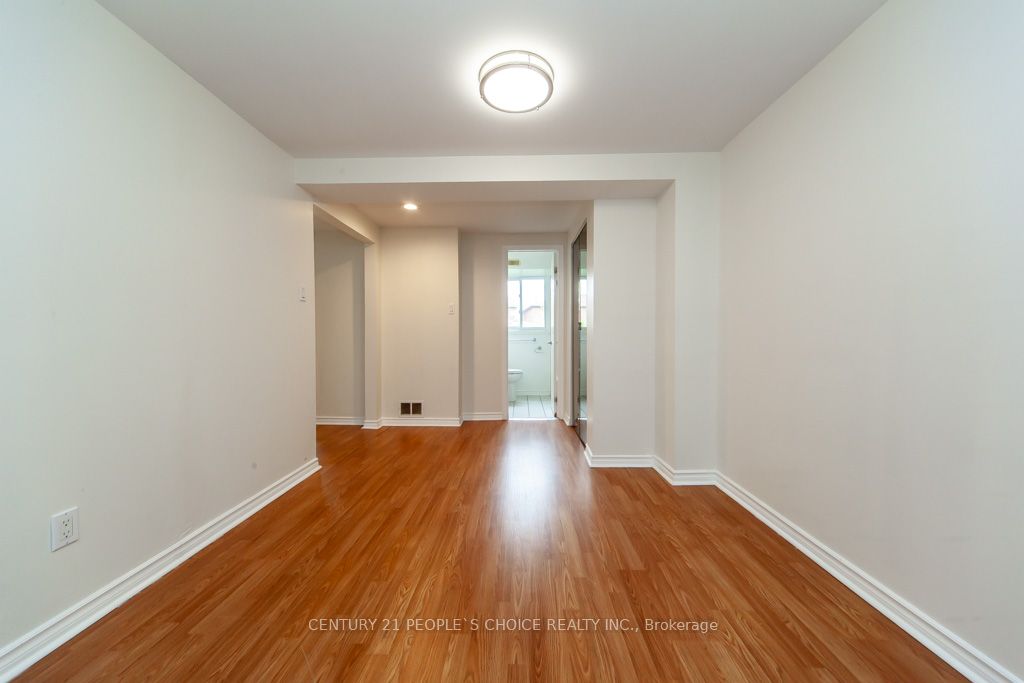 35 Fernbank Place Property Photo 21