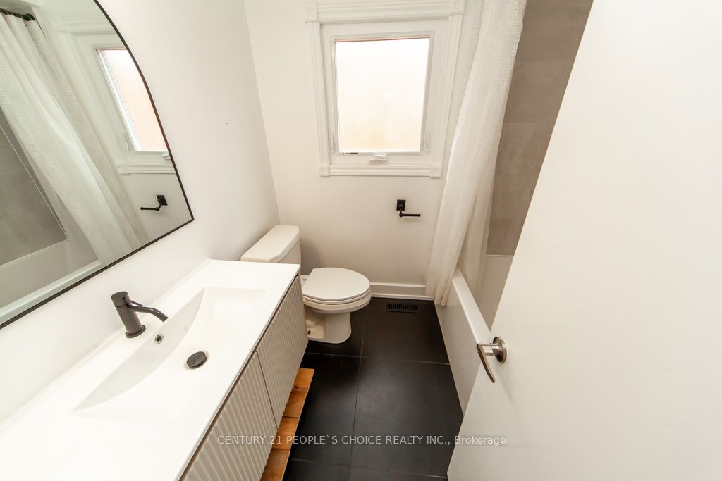 35 Fernbank Place Property Photo 22