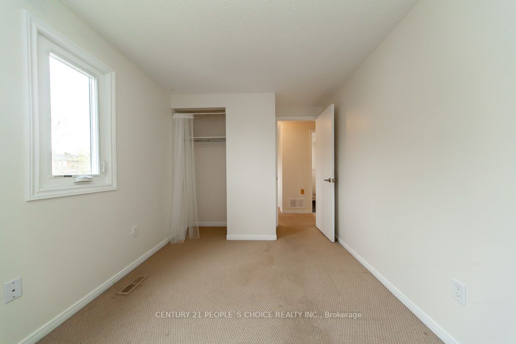 35 Fernbank Place Property Photo 23