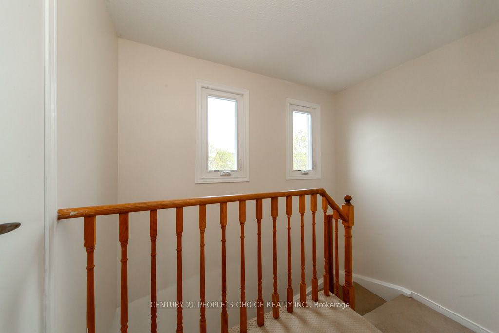 35 Fernbank Place Property Photo 34