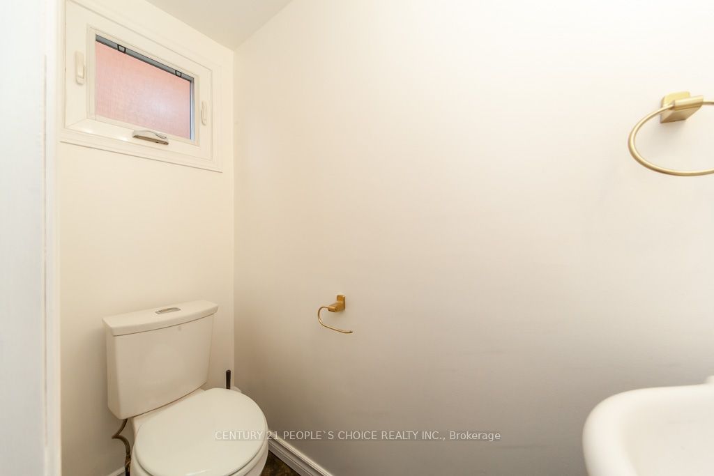 35 Fernbank Place Property Photo 36