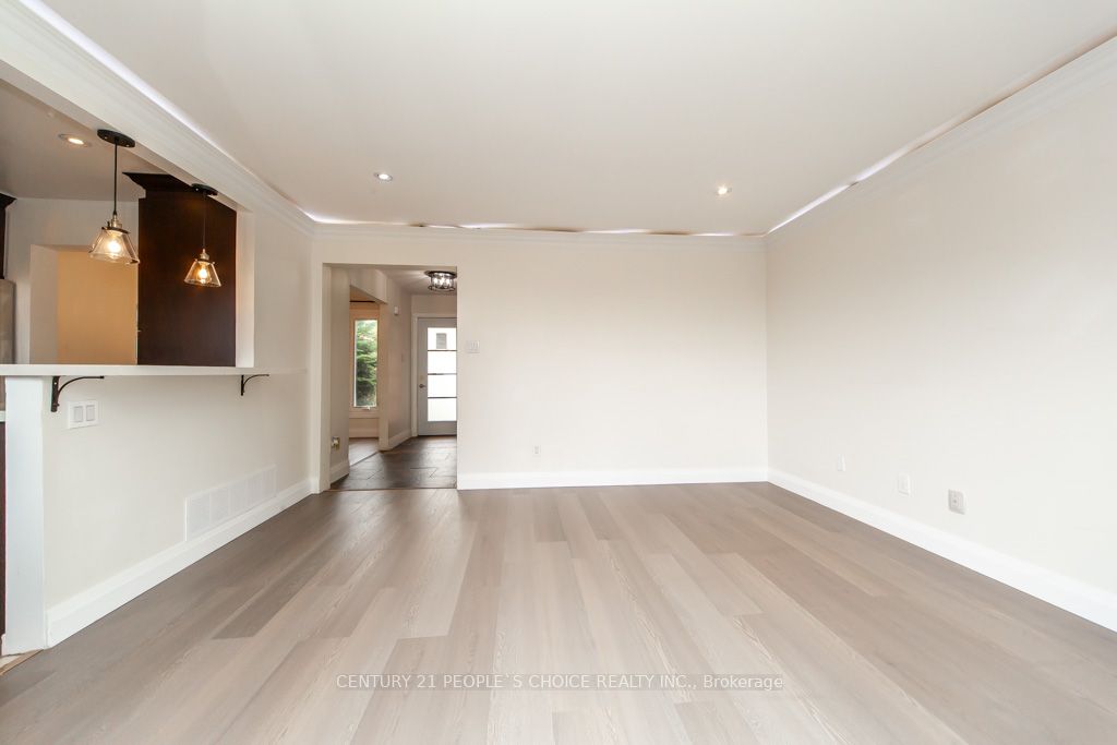 35 Fernbank Place Property Photo 37