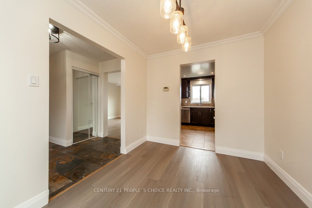 35 Fernbank Place Property Photo 47