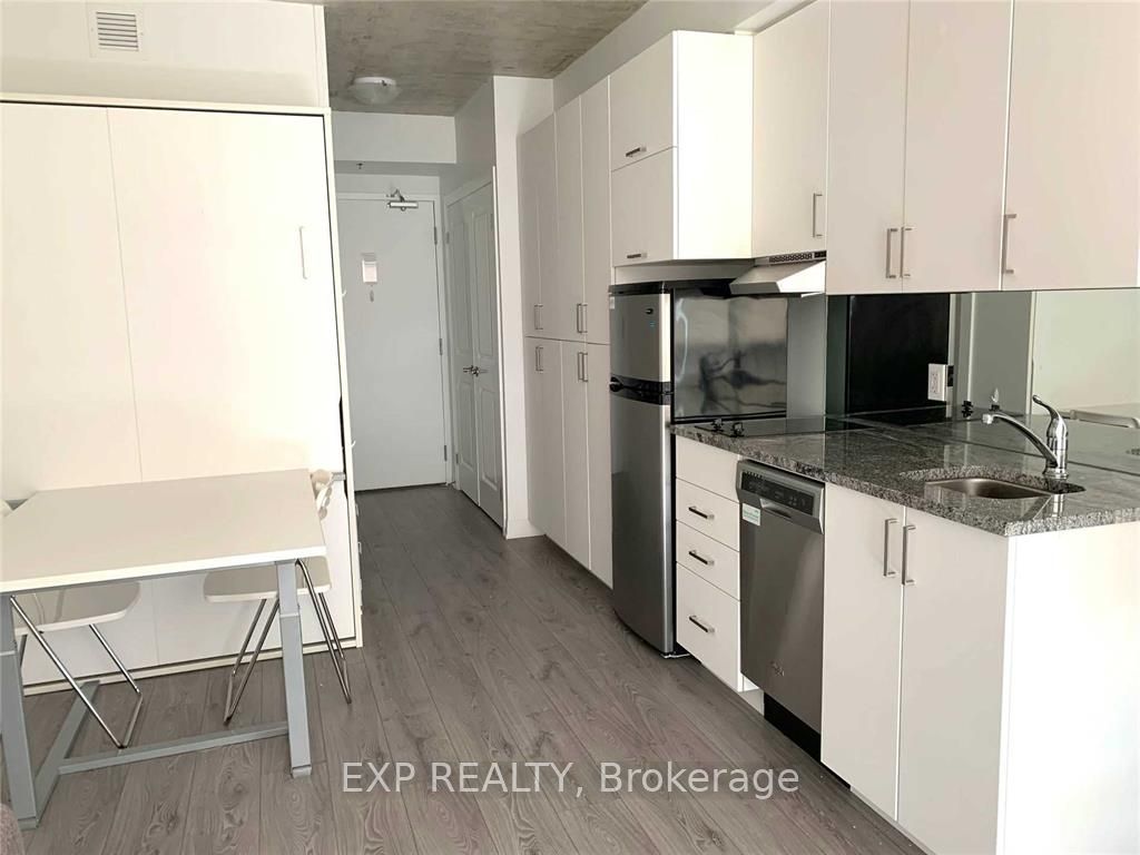 #739 - 1900 Simcoe Street Property Photo 1