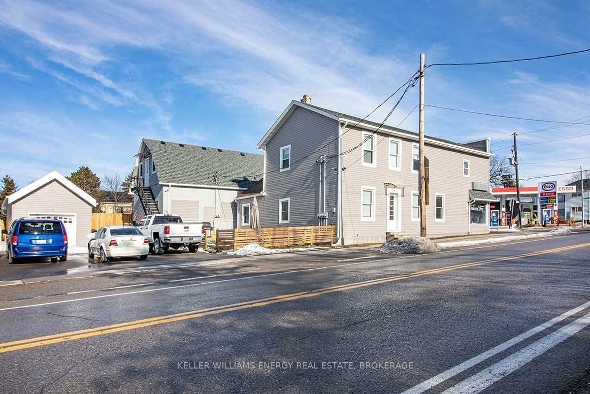 1692 Central Street Property Photo 2