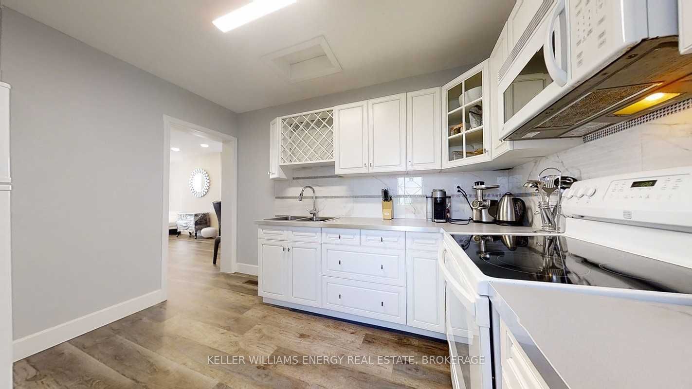 1692 Central Street Property Photo 3