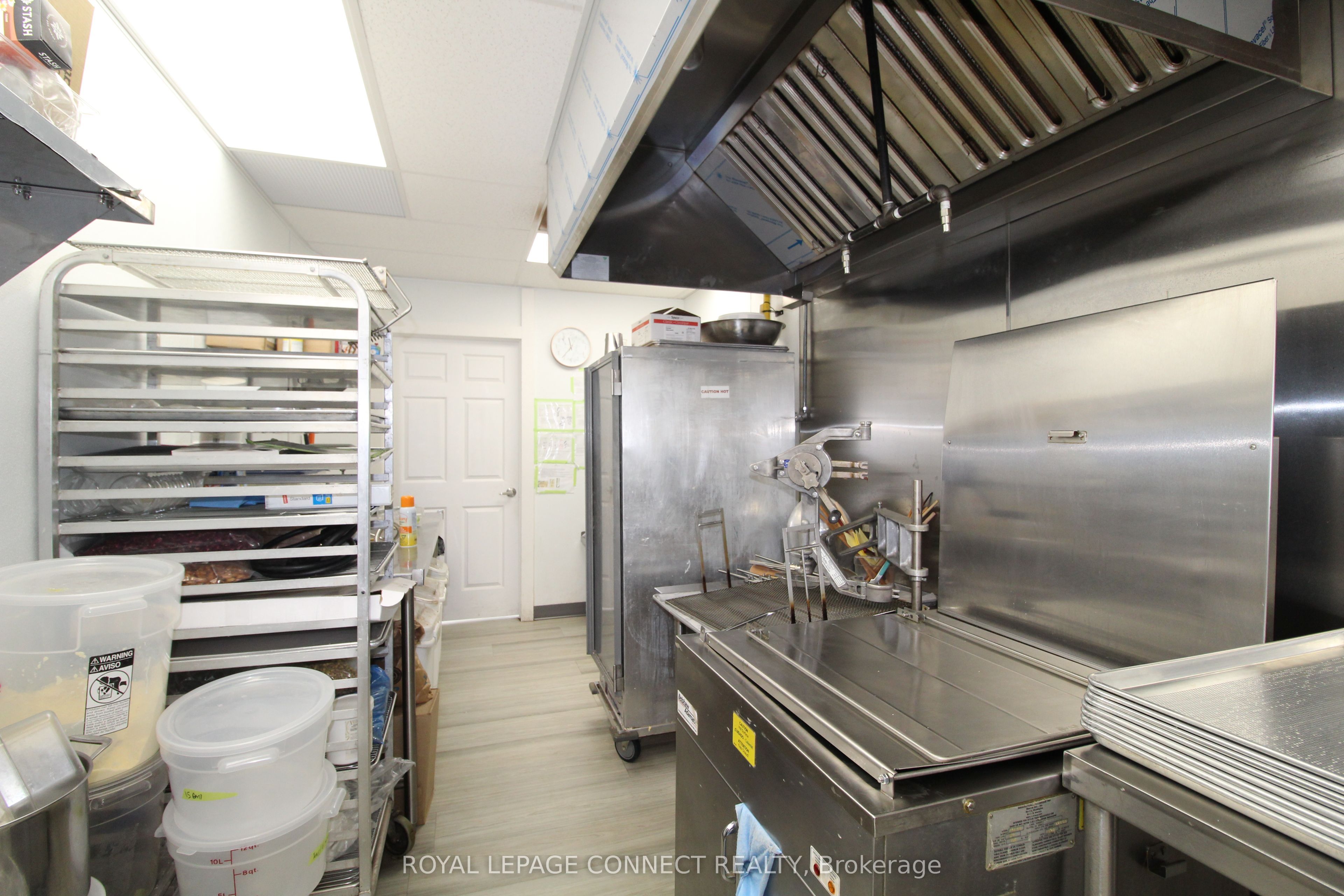 60 Randall Dr Property Photo 12