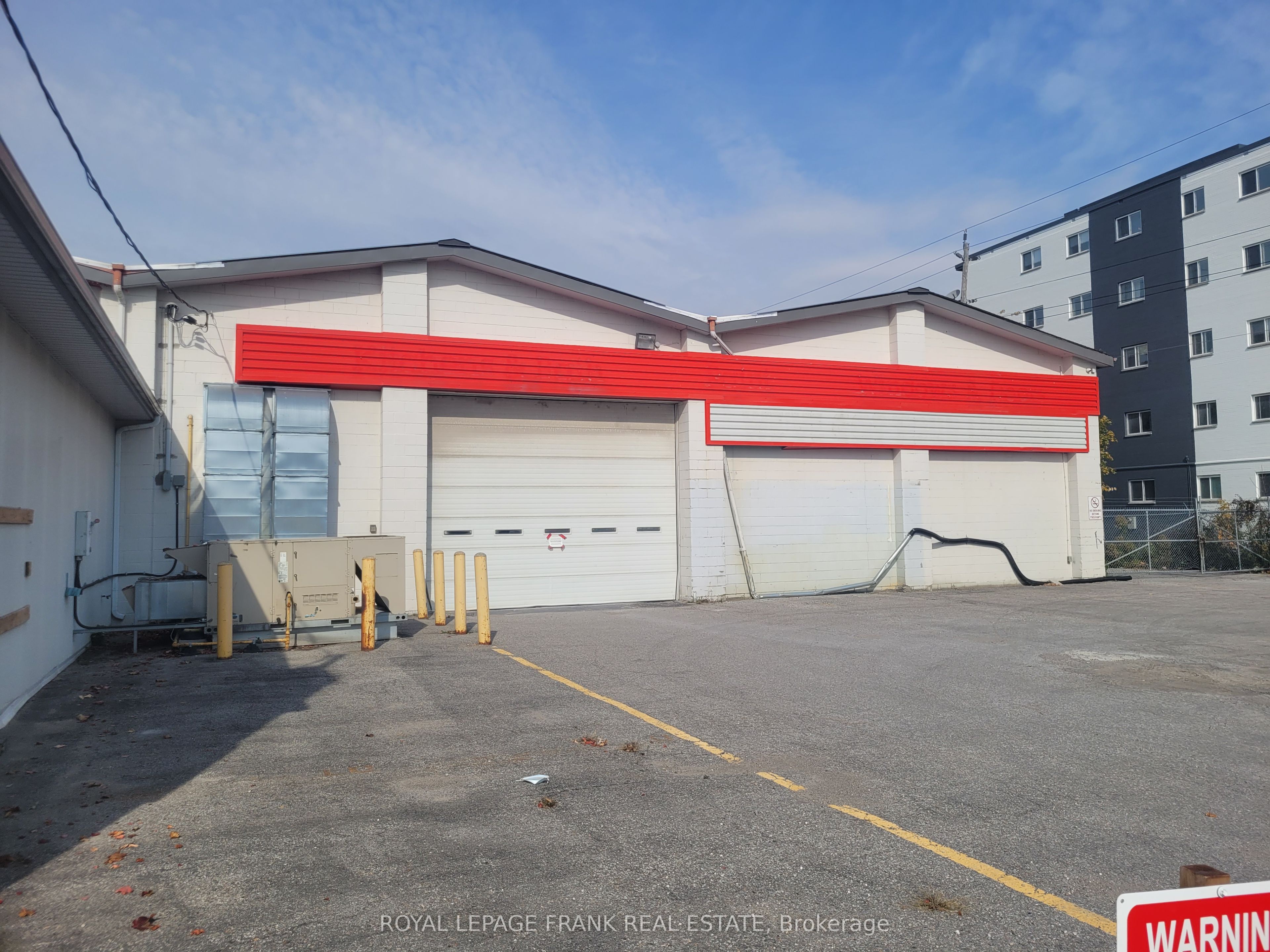 246 King Street E Property Photo 4