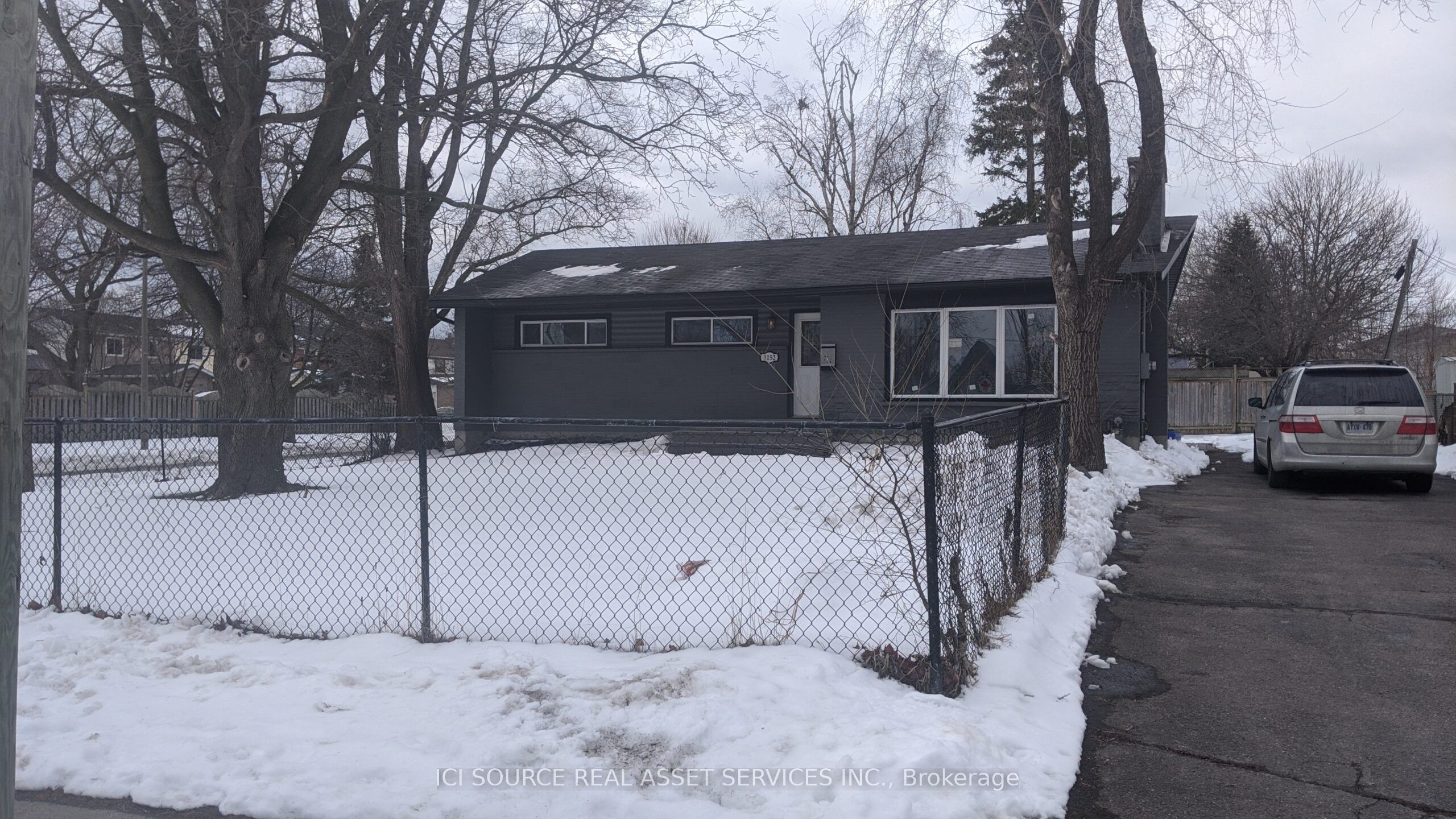 #upper Unit - 1152 Cedar Street Property Photo 1