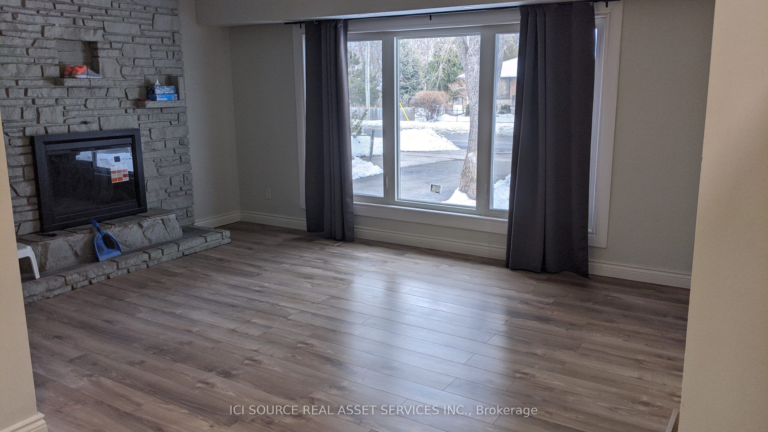 #upper Unit - 1152 Cedar Street Property Photo 7