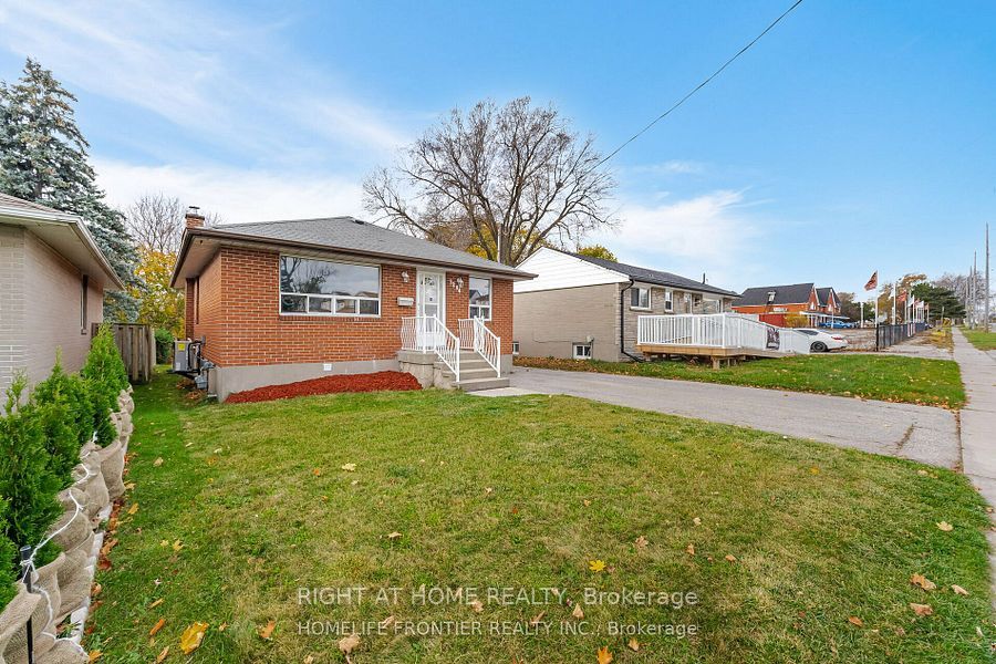 1204 Simcoe Street S Property Photo 1