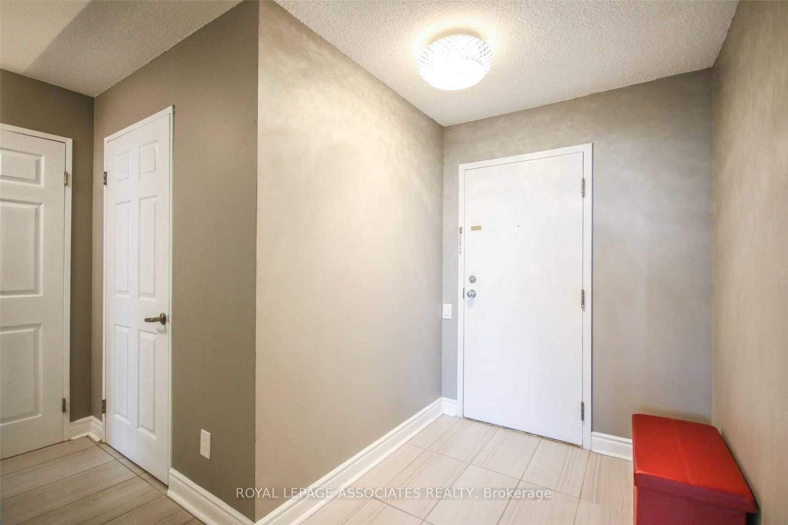 #lp11 - 2466 Eglinton Avenue Property Photo 3