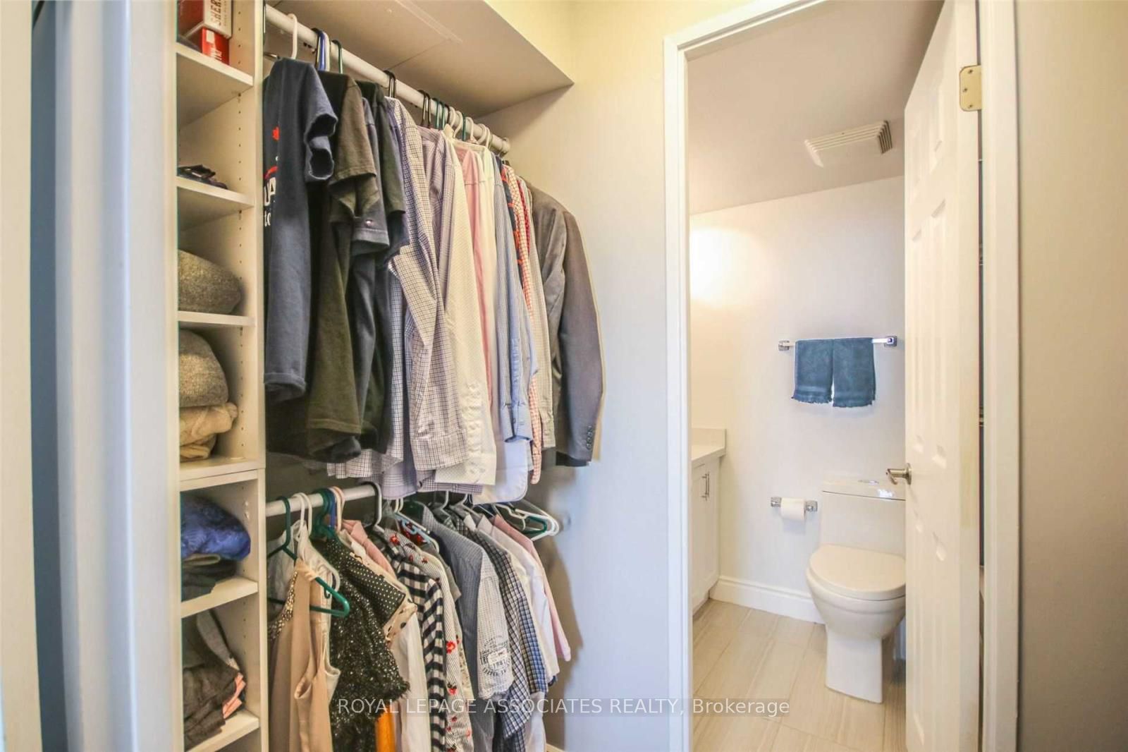 #lp11 - 2466 Eglinton Avenue Property Photo 19