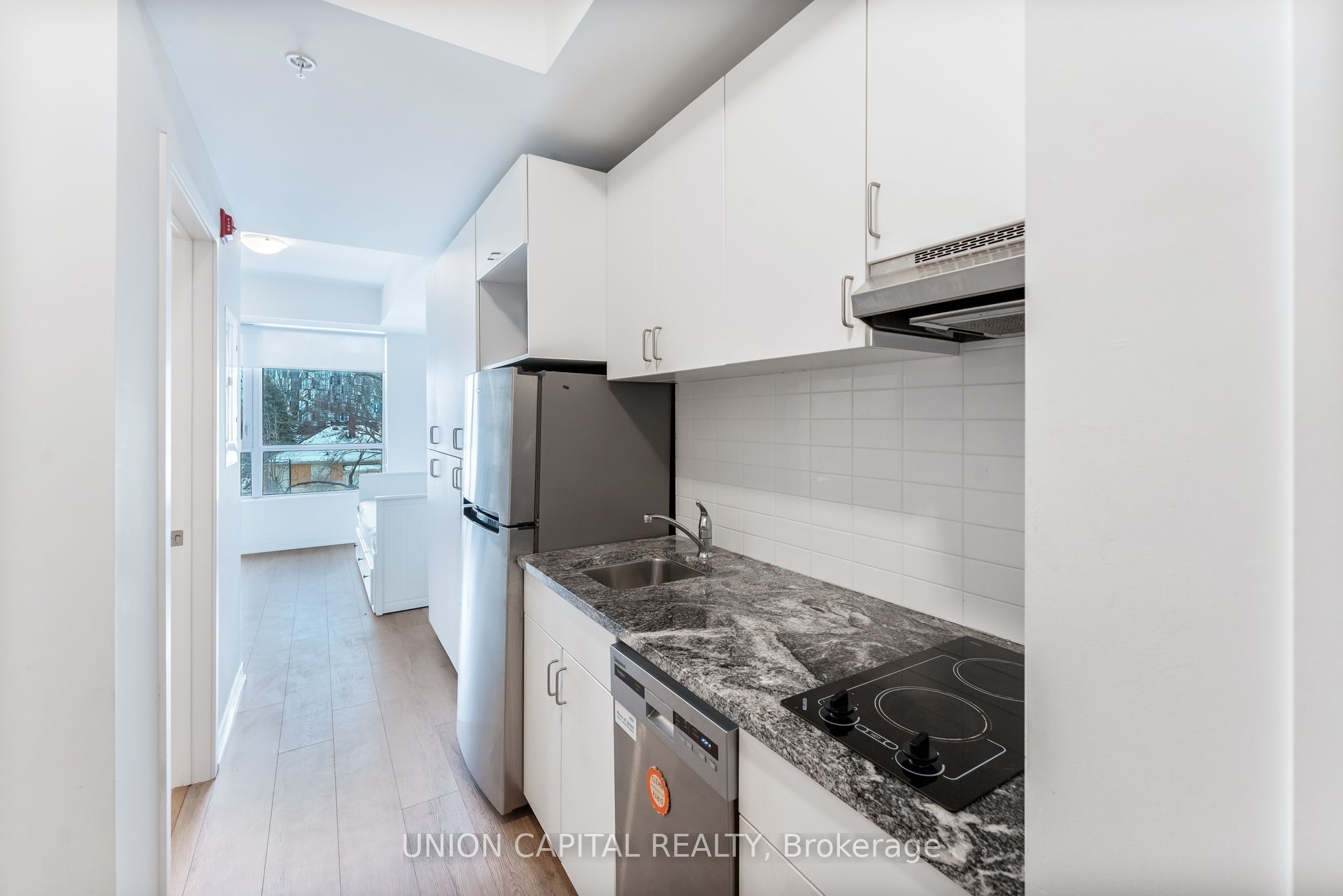 1800 Simcoe Street 201 Property Photo 4