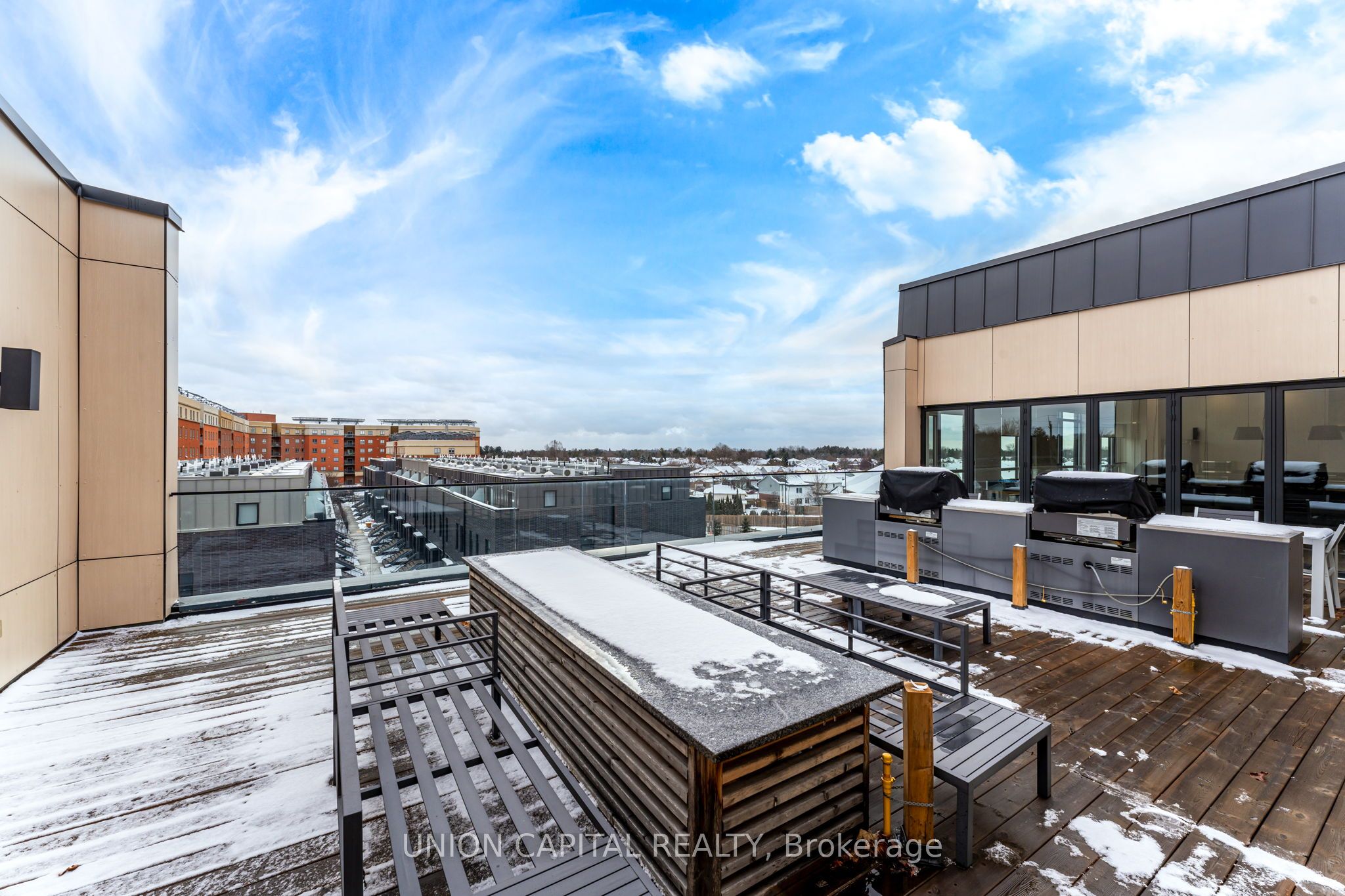 1800 Simcoe Street 201 Property Photo 16