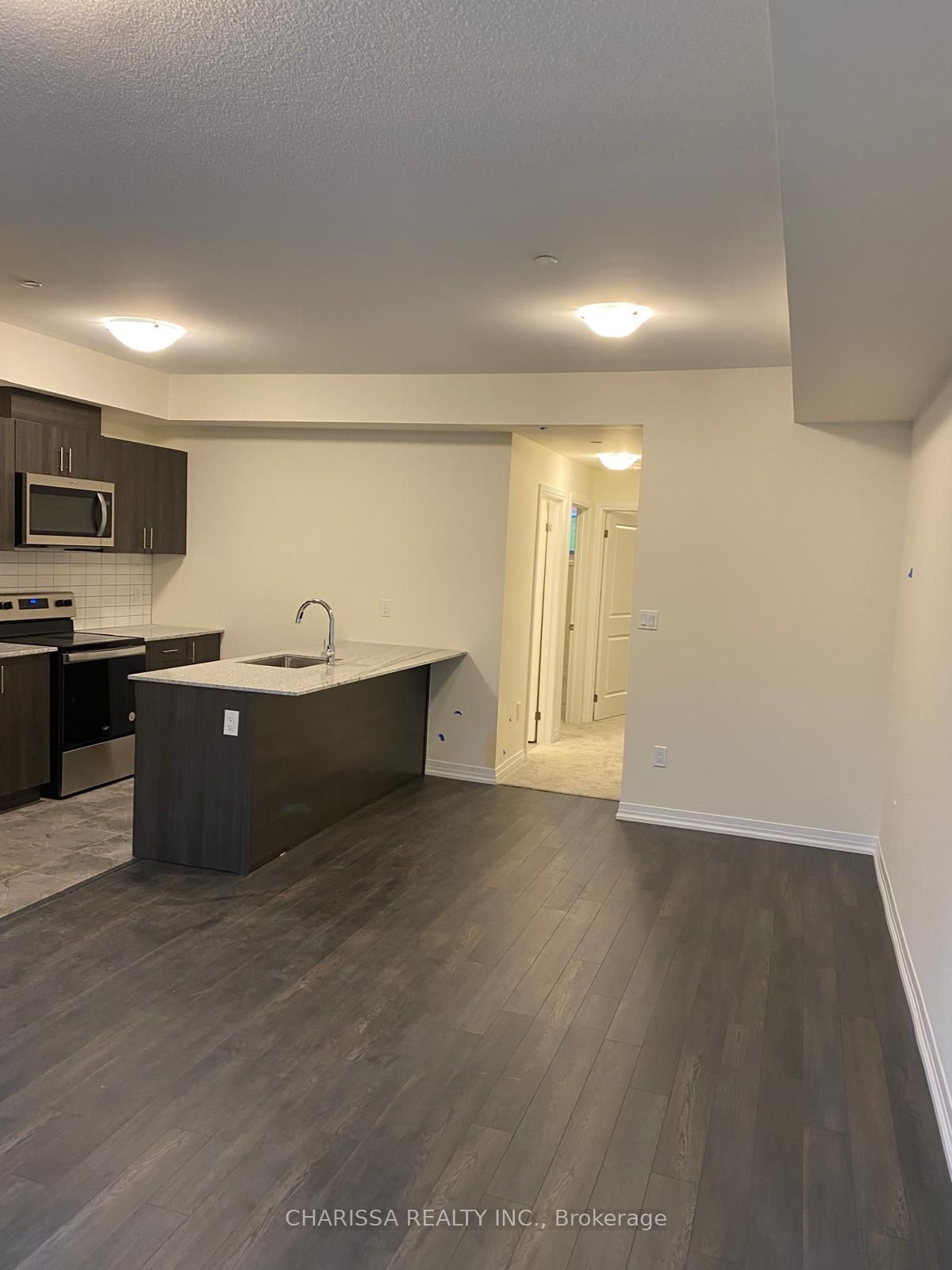 #9 - 30 Liben Way Property Photo 7