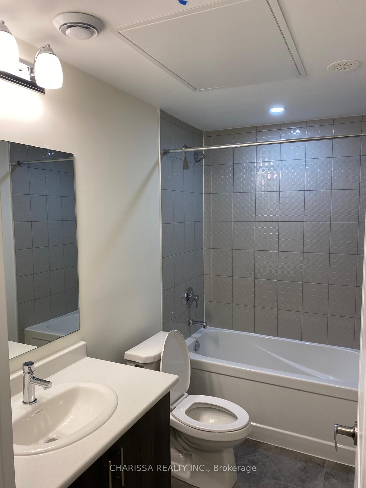 #9 - 30 Liben Way Property Photo 10