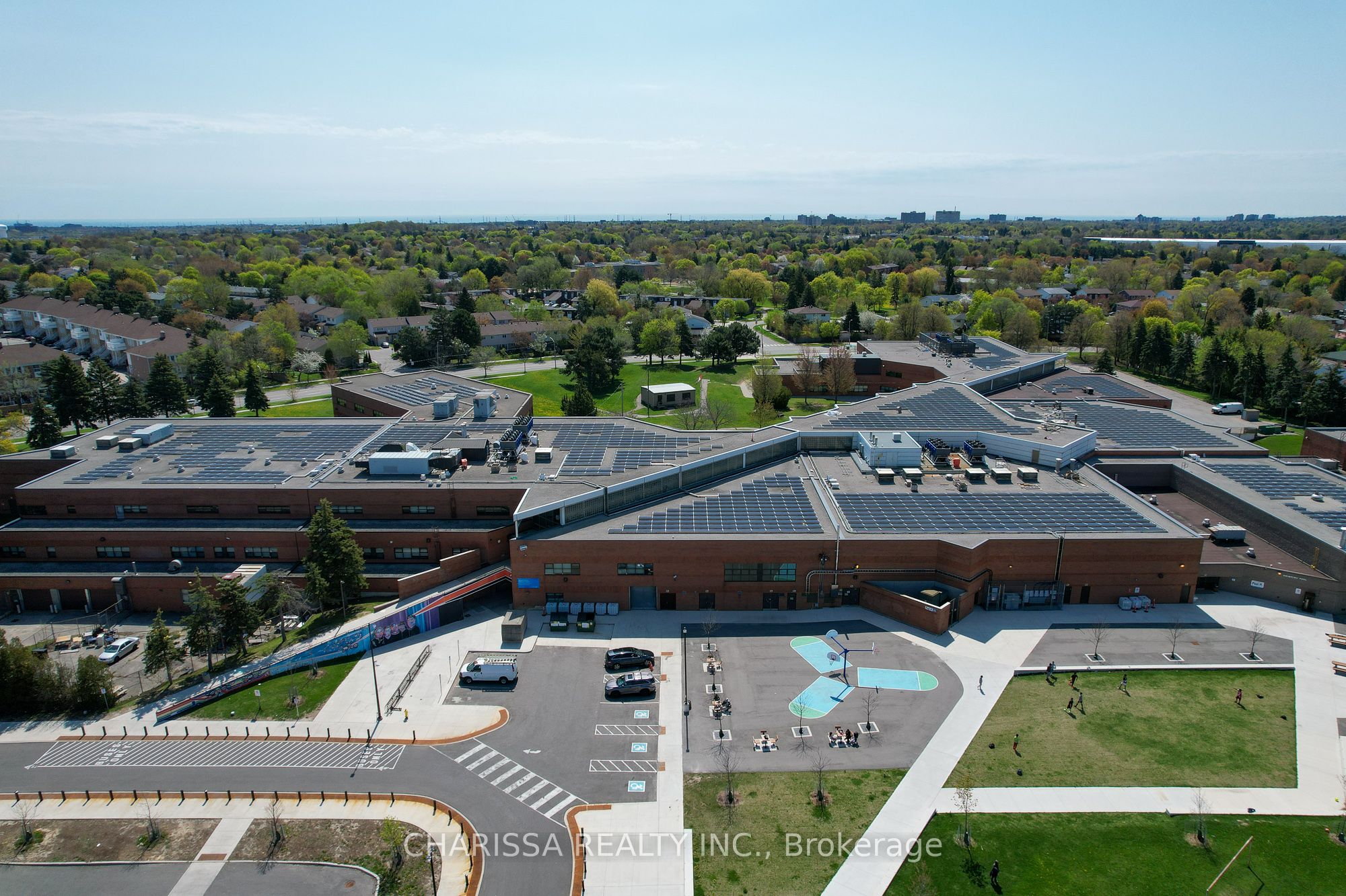 #9 - 30 Liben Way Property Photo 11