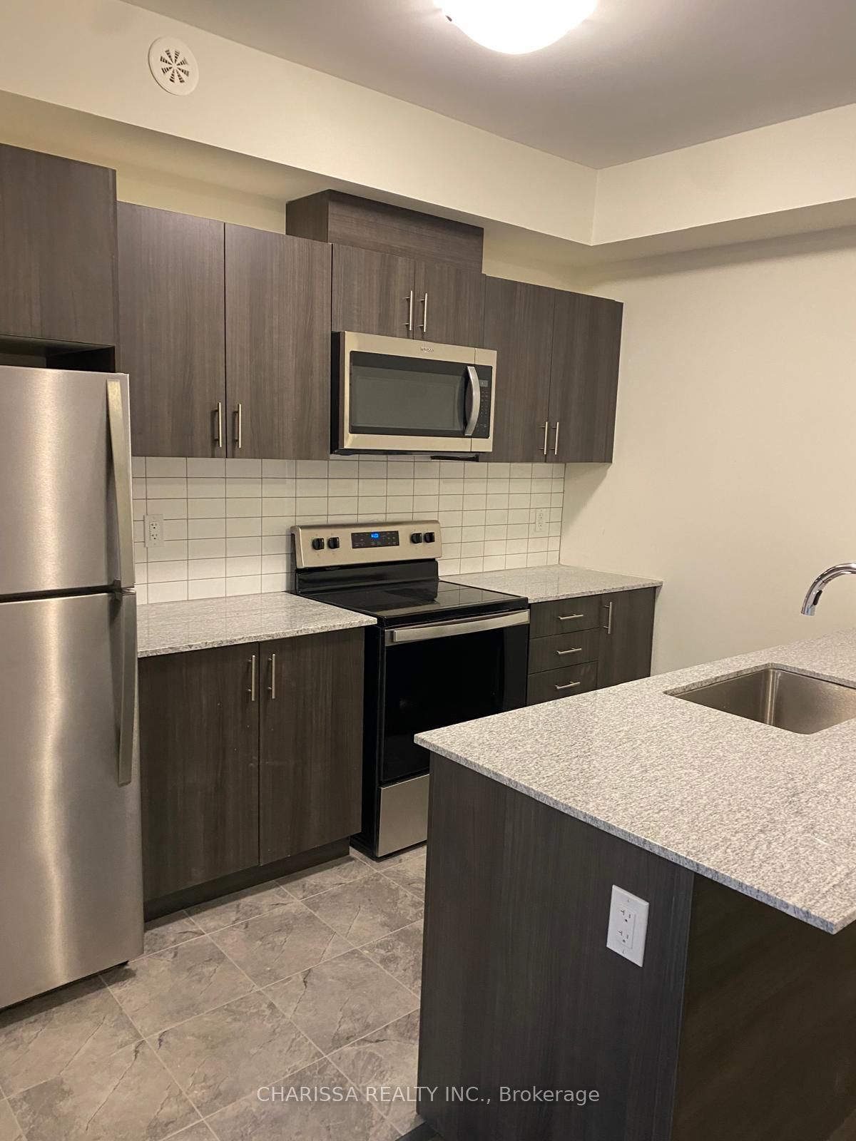 #9 - 30 Liben Way Property Photo 12