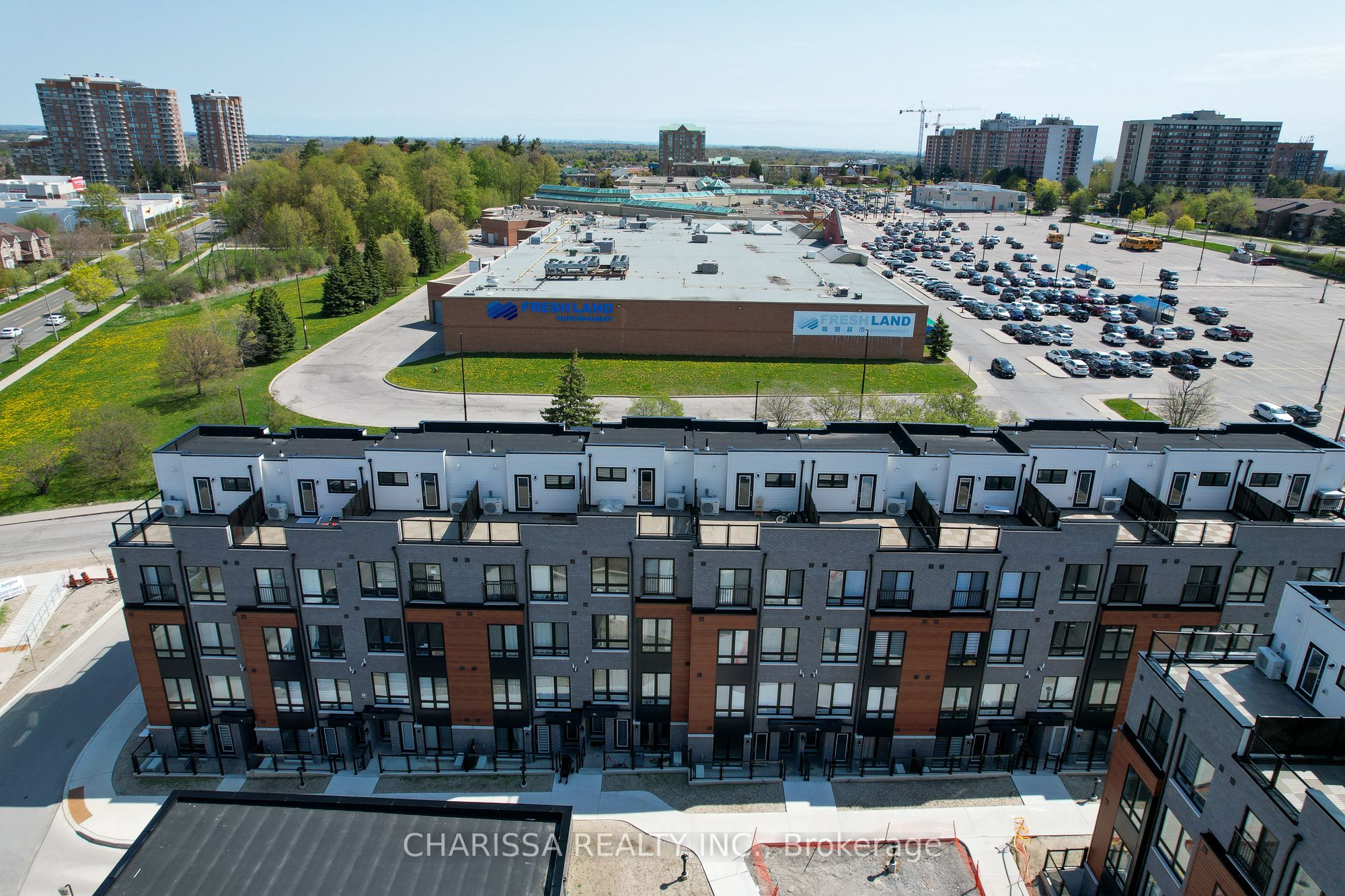 #9 - 30 Liben Way Property Photo 31