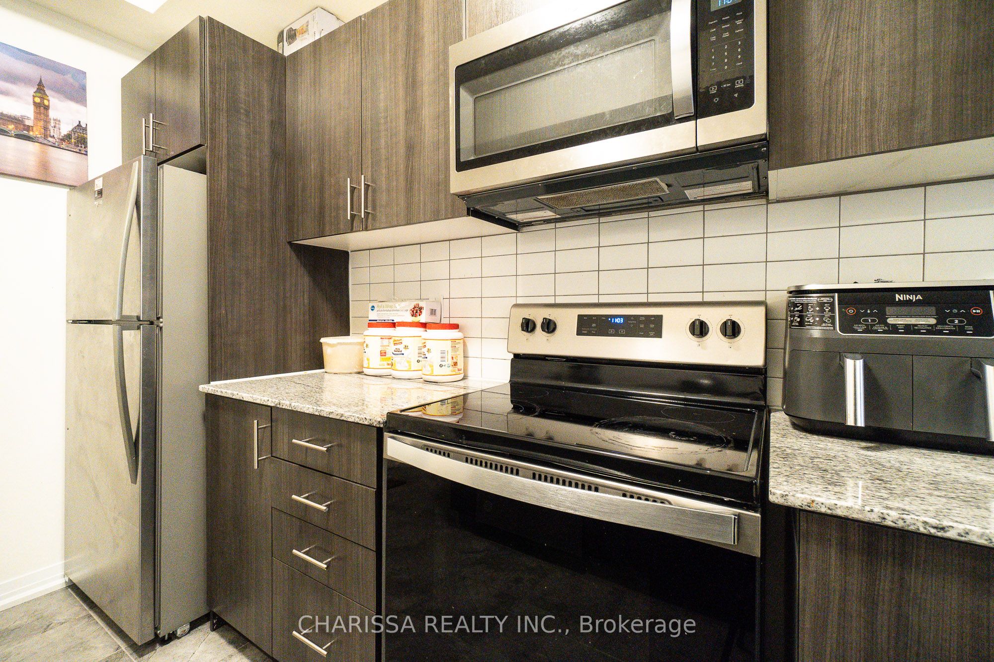 #33 - 30 Liben Way Property Photo 15