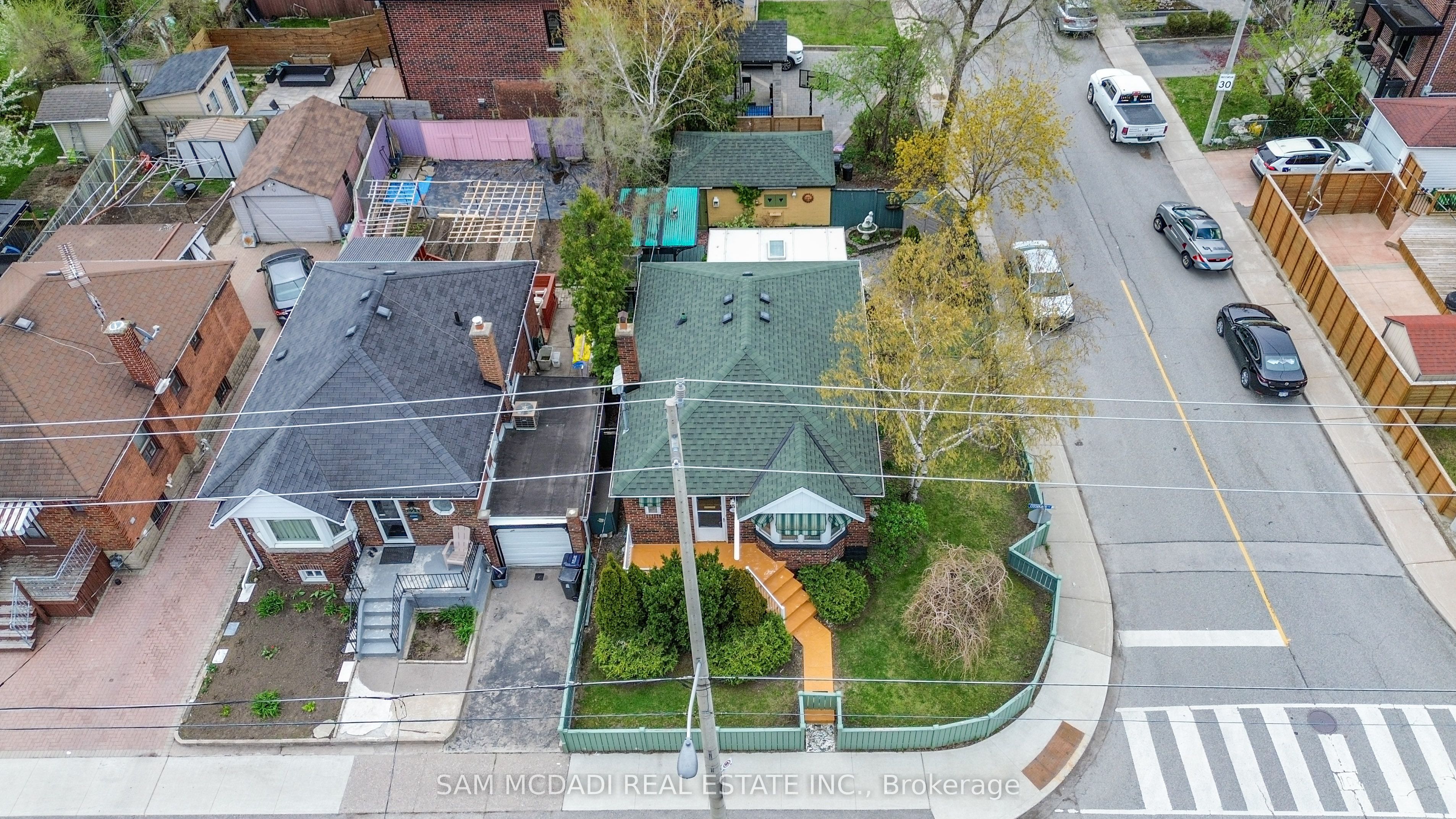 319 Cosburn Avenue Property Photo 1