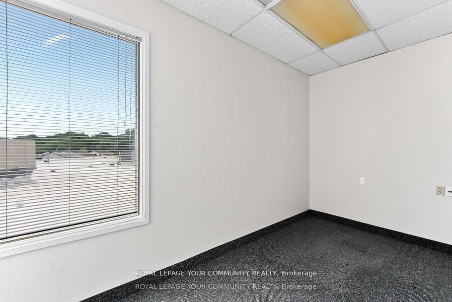 843 King St W Property Photo 7