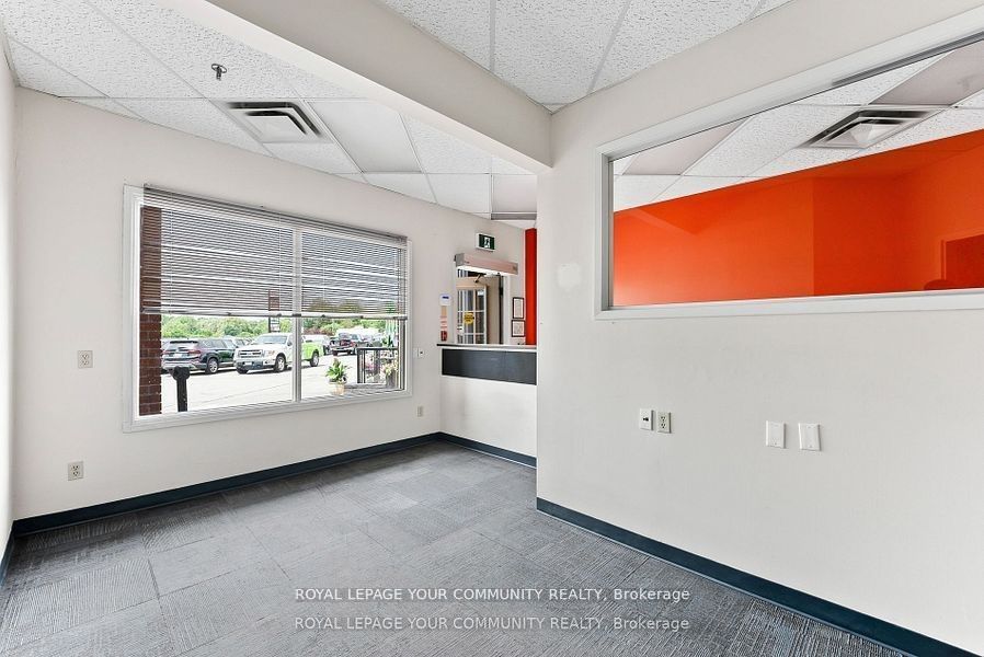 843 King St W Property Photo 14