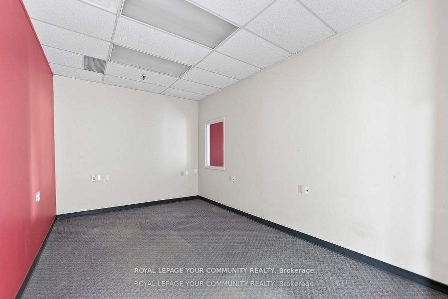 843 King St W Property Photo 20