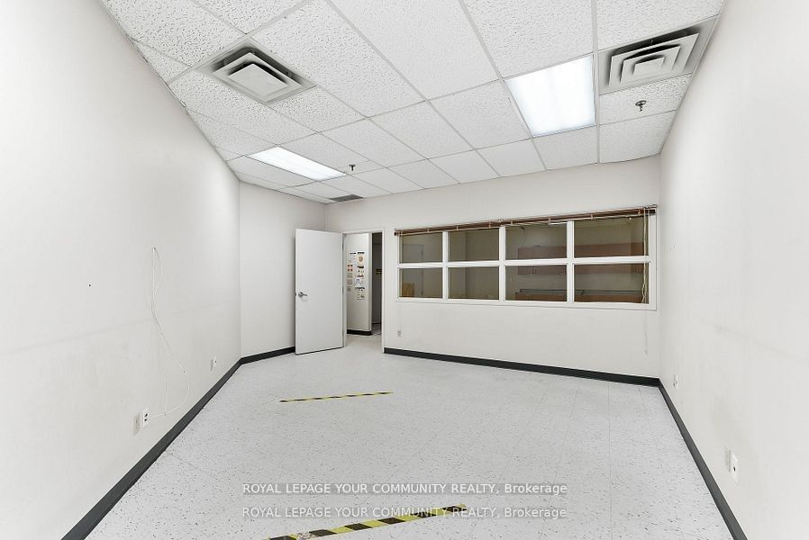843 King St W Property Photo 22