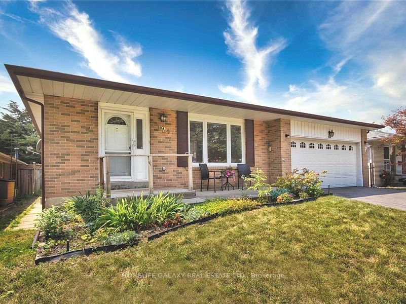 124 Clappison Boulevard Property Photo 1