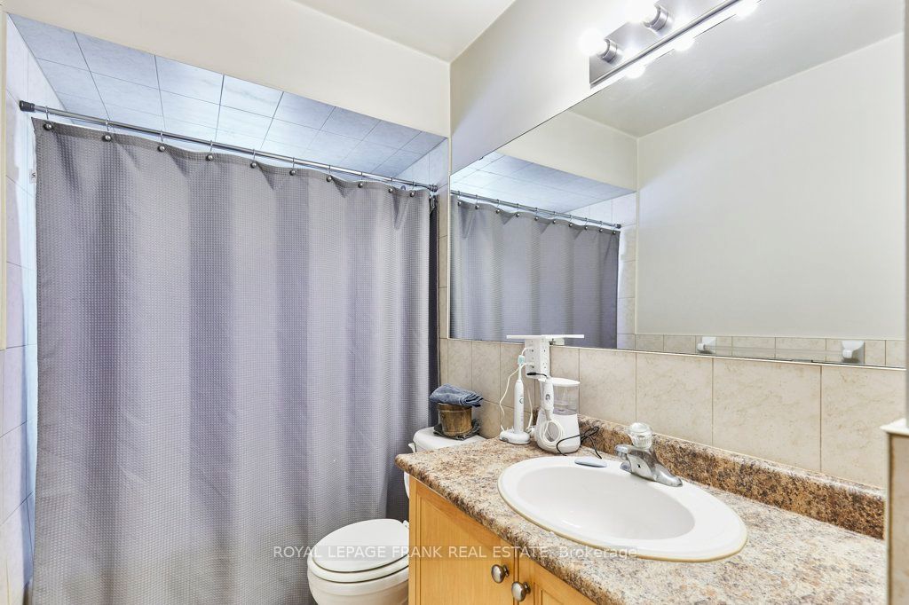706 Dunlop St W Property Photo 19
