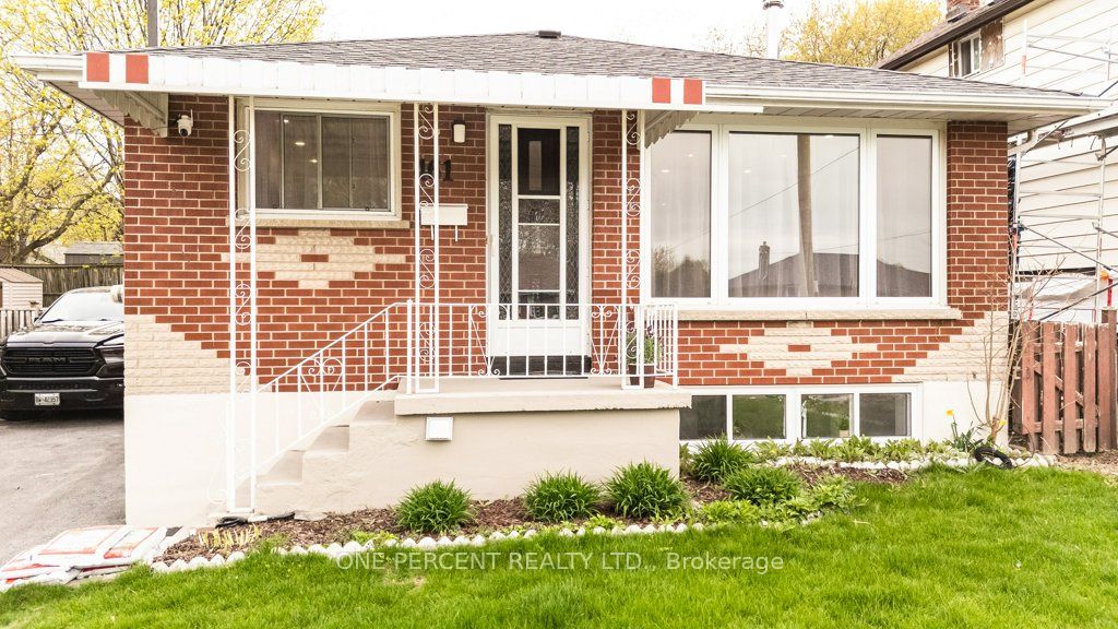 461 CROMWELL Avenue Property Photo 1