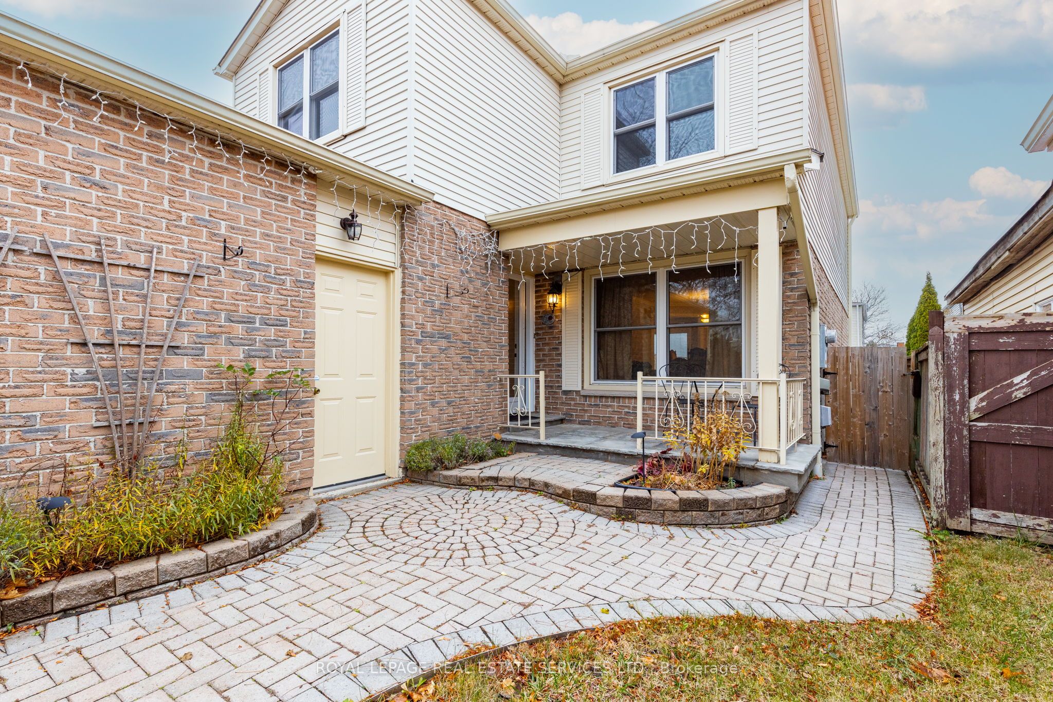 9 Lady Bower Crescent Property Photo 1