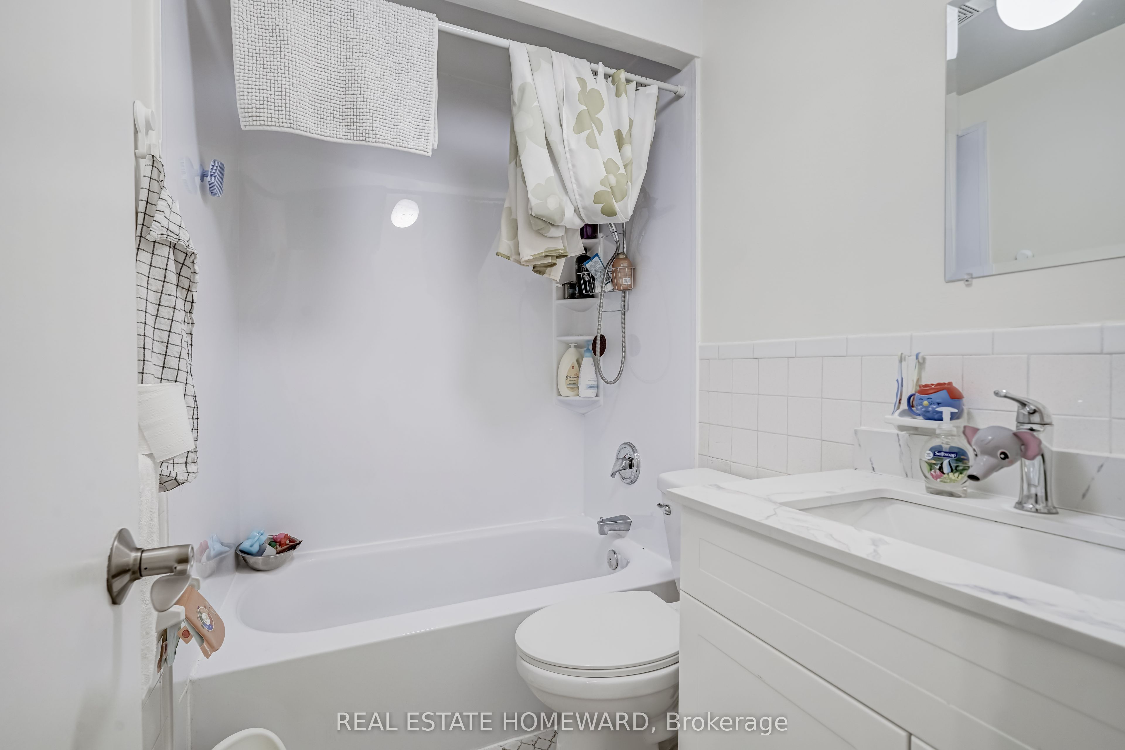 176/178 Balsam Avenue Property Photo 22